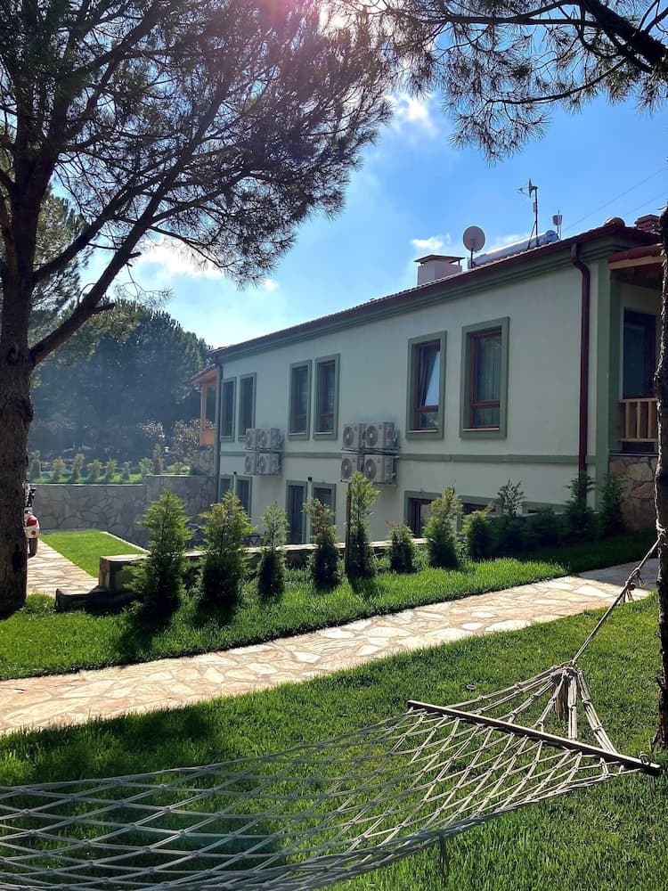 Elyada Otel ve Bağ Evi (+8 Yaş) - Image 1