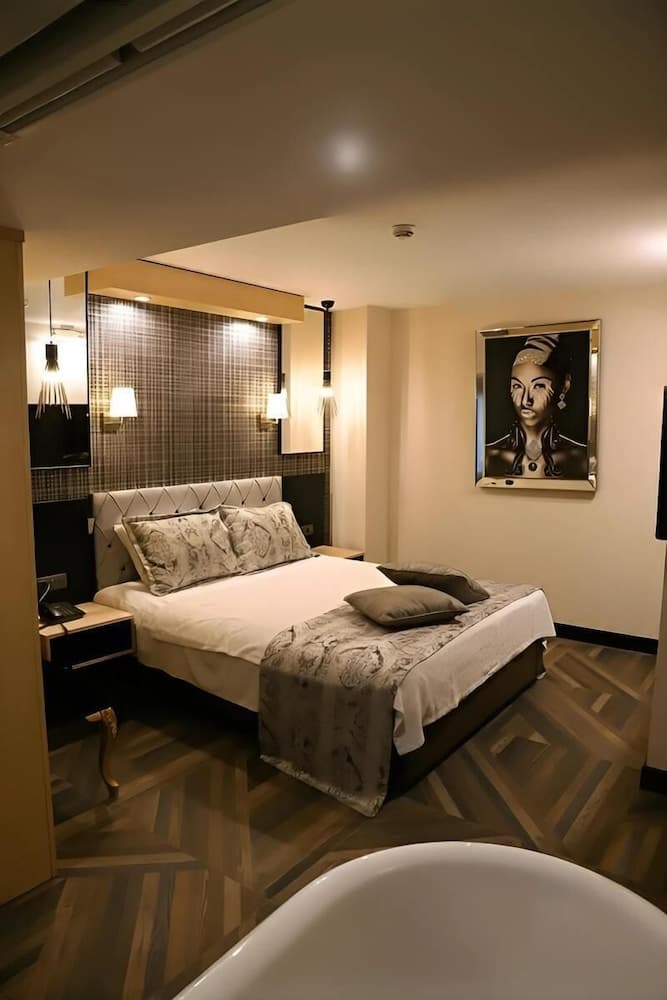 Royal Çeşme Otel - Image 3