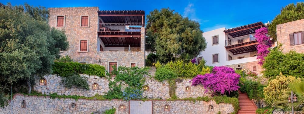 Arion Resort Otel - Image 1