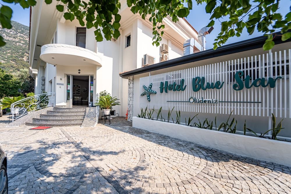 Blue Star Hotel