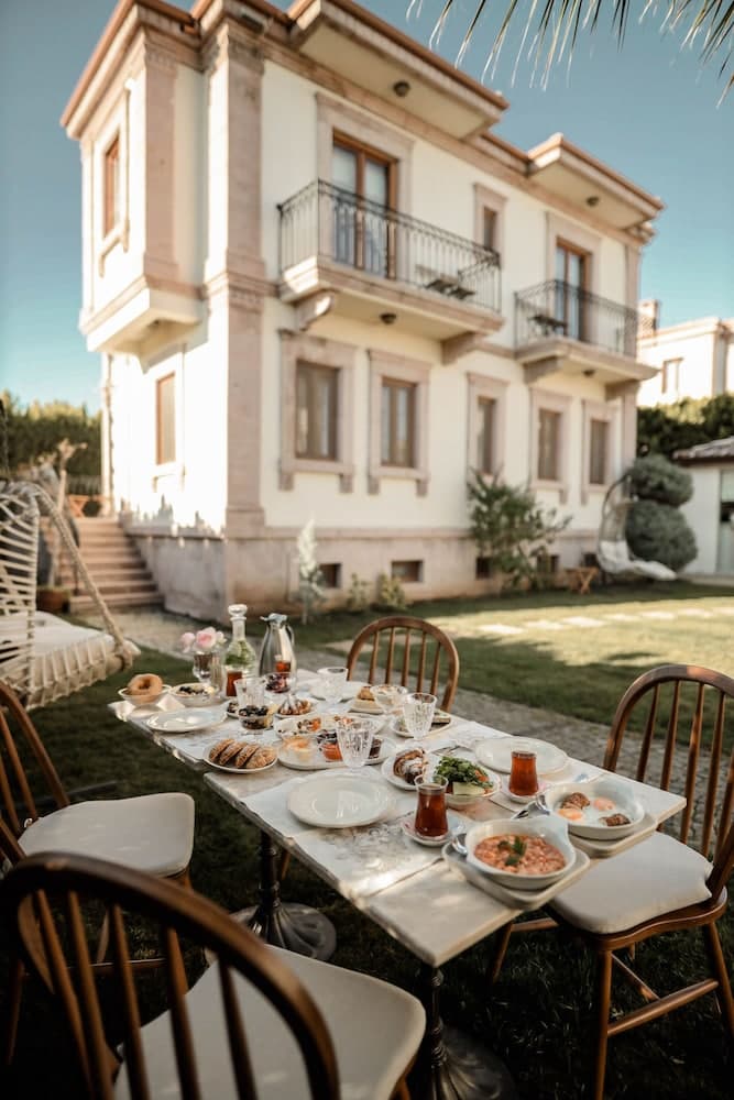 Vrodi By House - Image 4