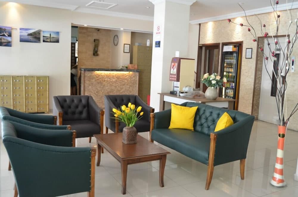 Kleopatra Carina Otel - Image 1