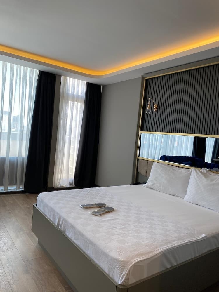 216 Ruby Süit - Image 3