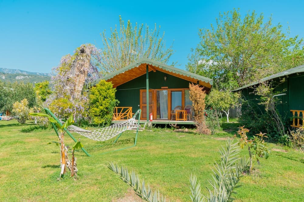 Etenna Beach Bungalows - Image 1