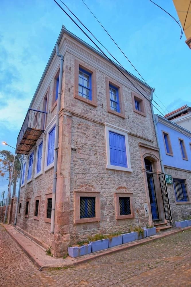 Deniz Önü Pansiyon - Image 1