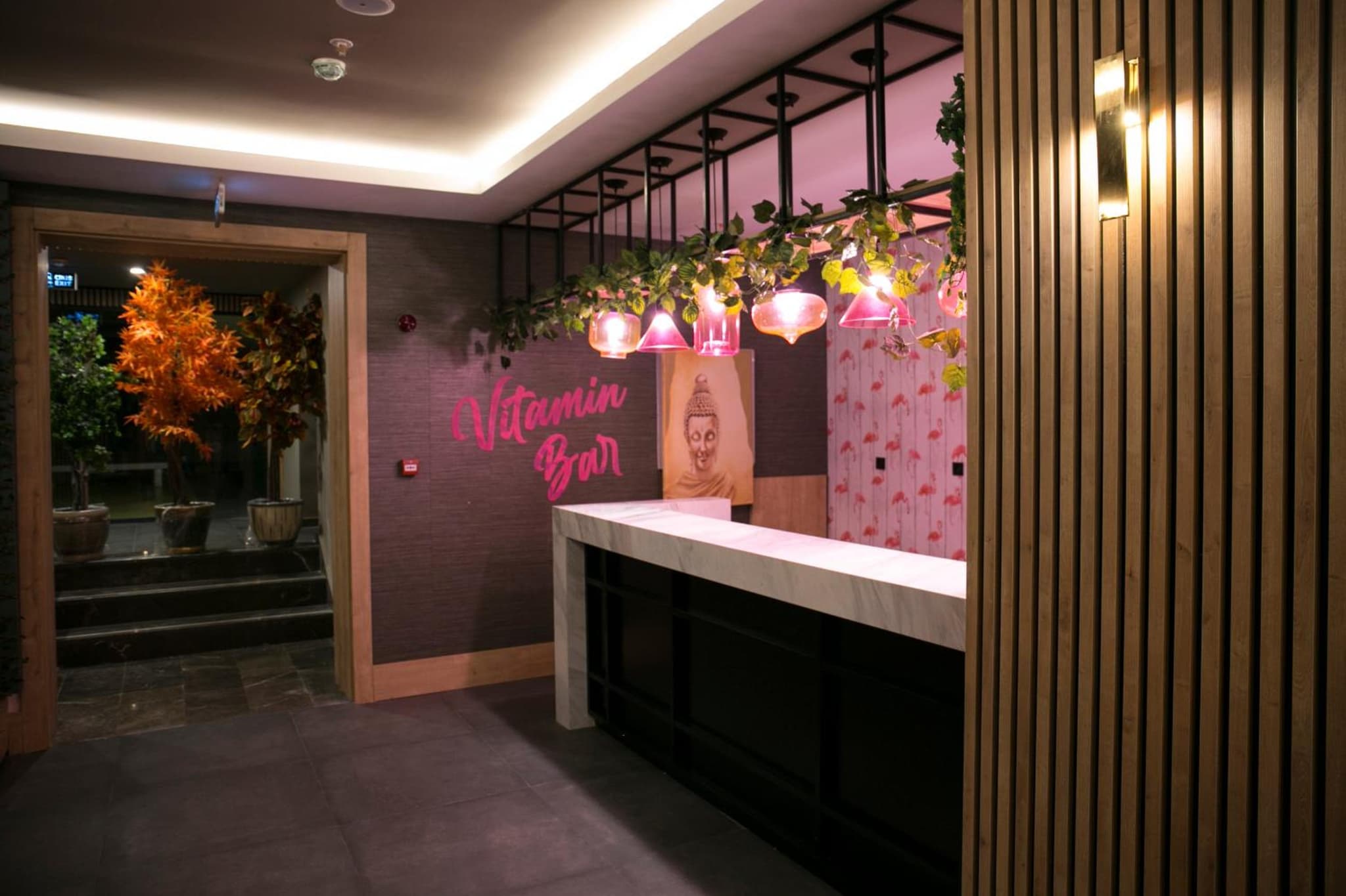 Sailor's Beach Club - Image 1