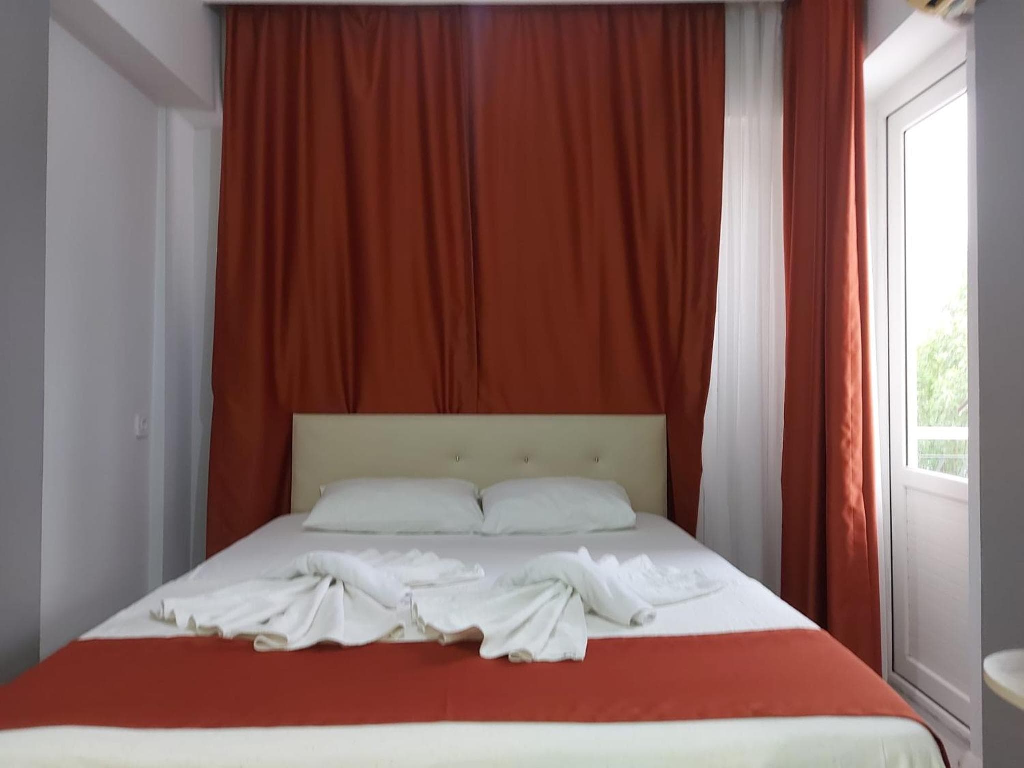 Konyaaltı Apart Hotel - Image 1