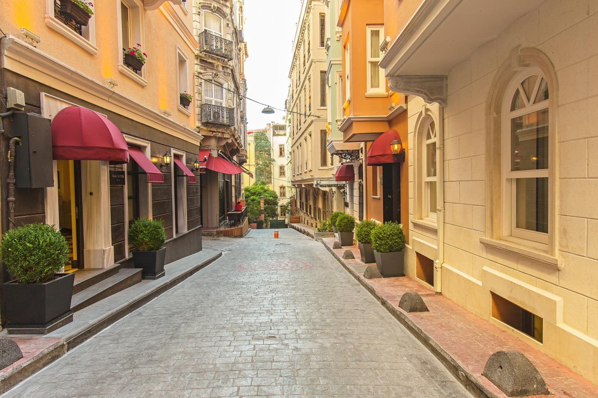 Meroddi Pera Daireleri - Image 1