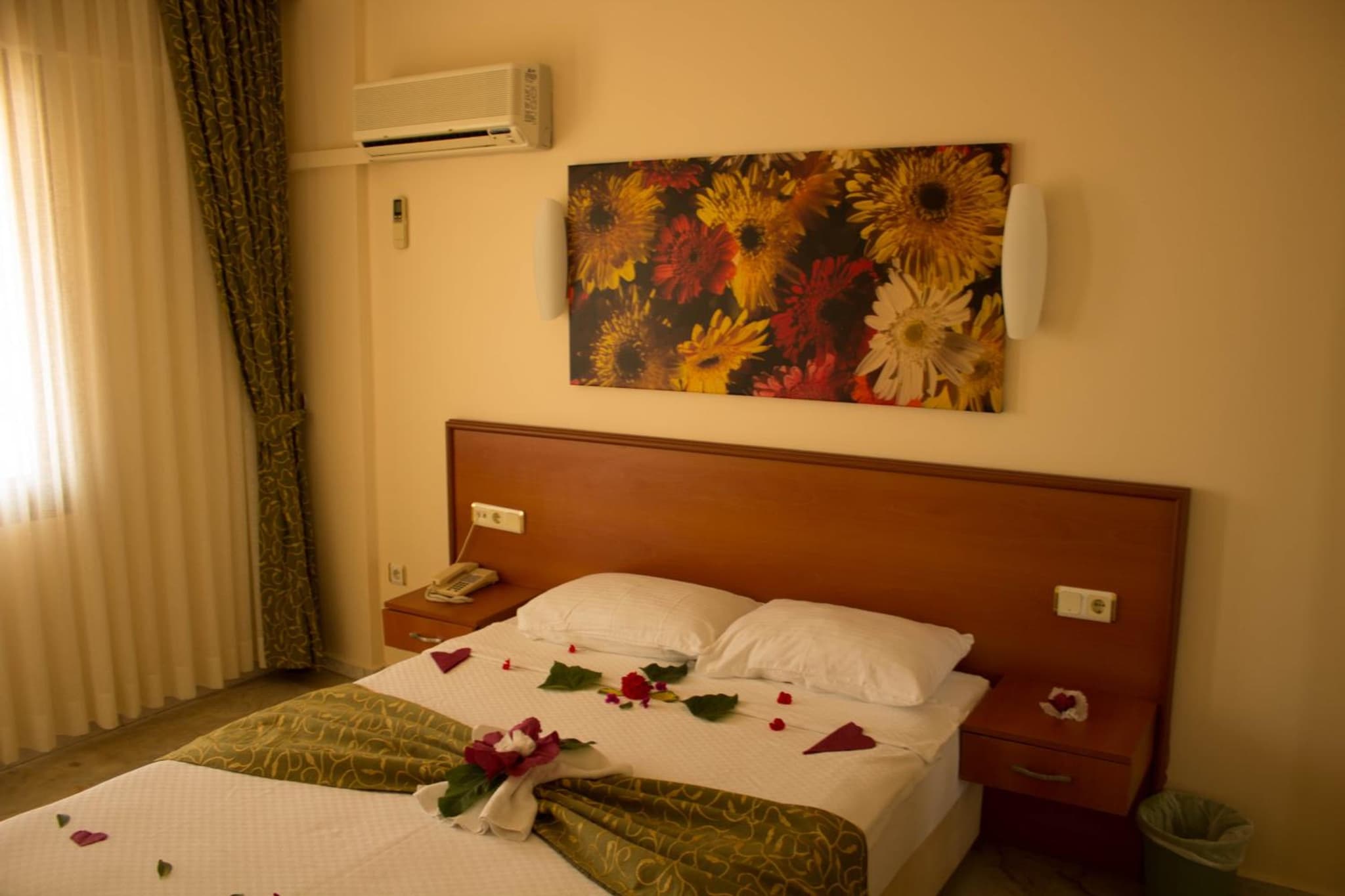 Lord Hotel - Image 2