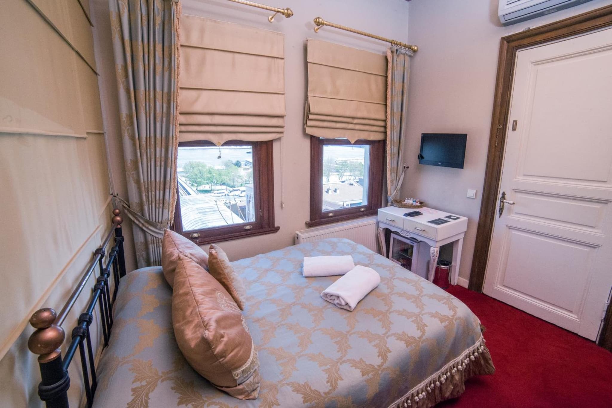 HHK Hotel - Image 1
