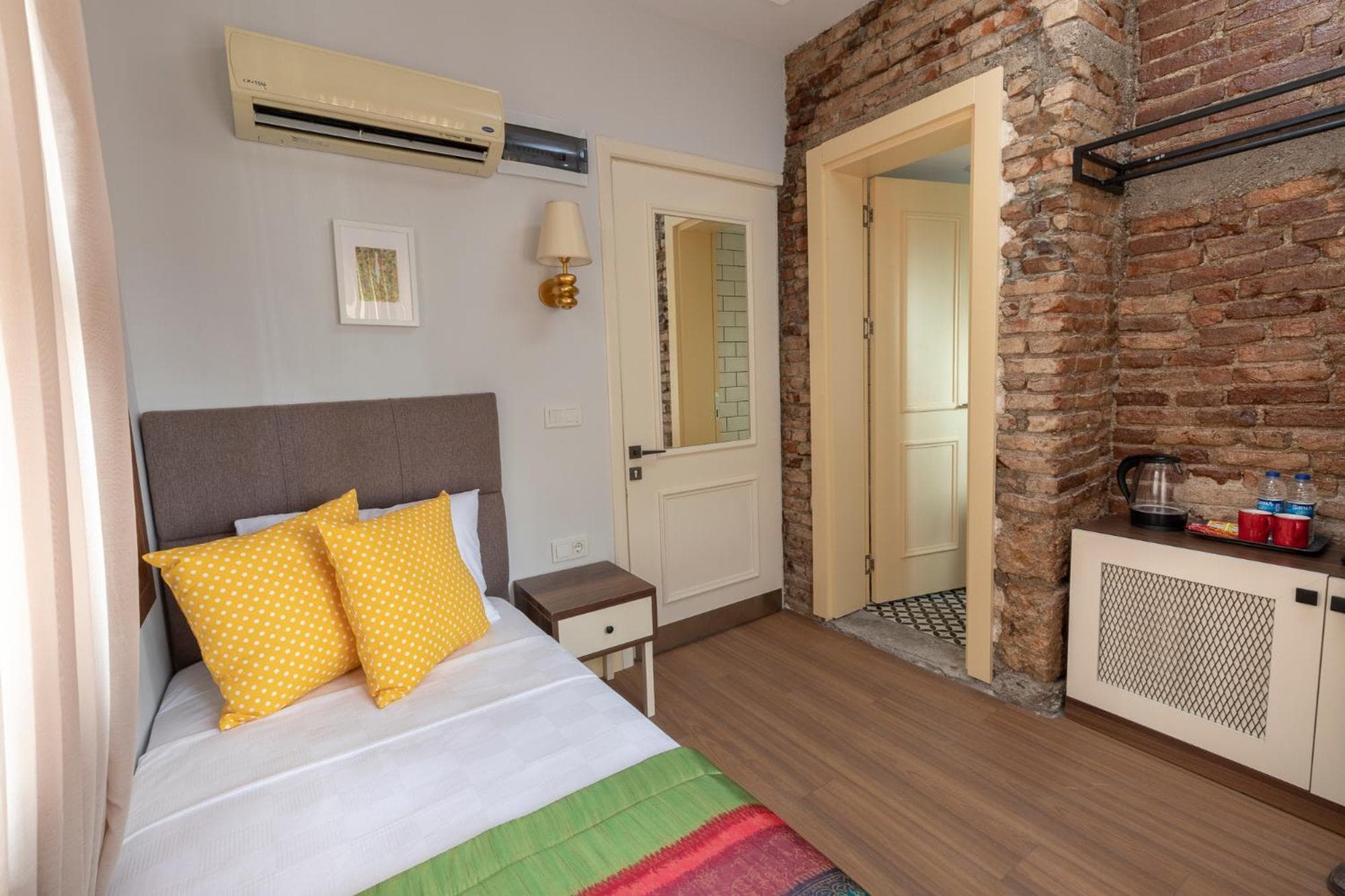 Mono Otel - Image 2
