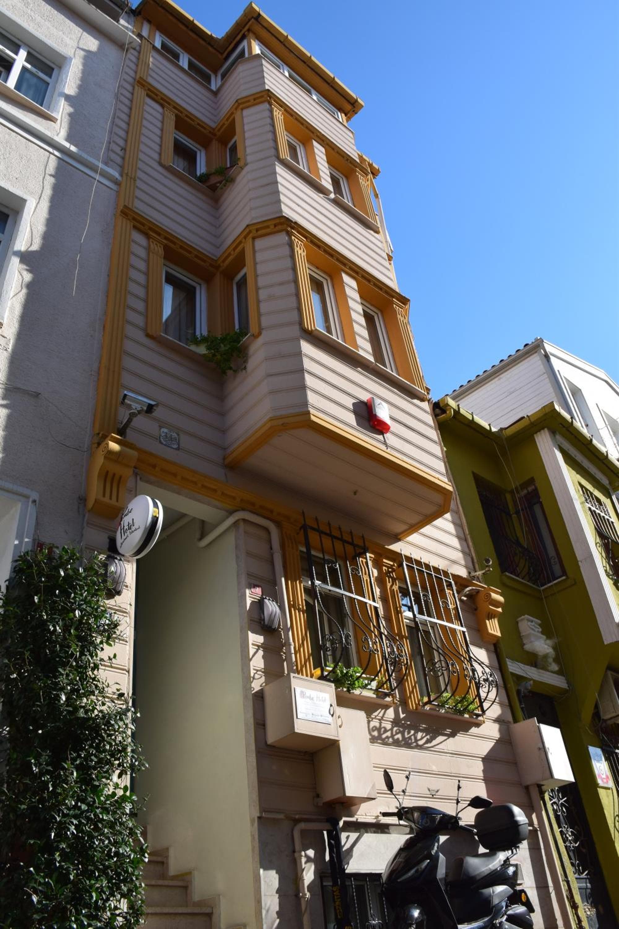 Pembe Otel - Image 2