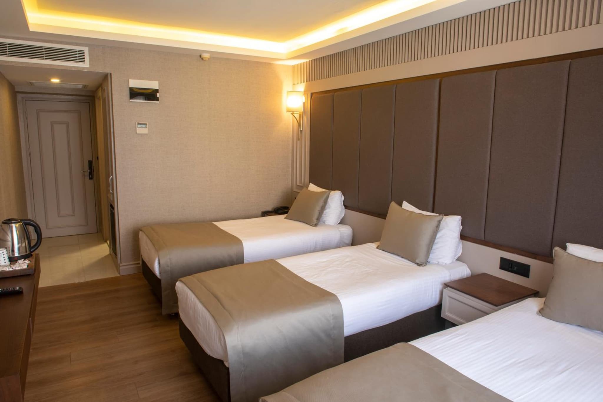 Martinenz Hotel - Image 2