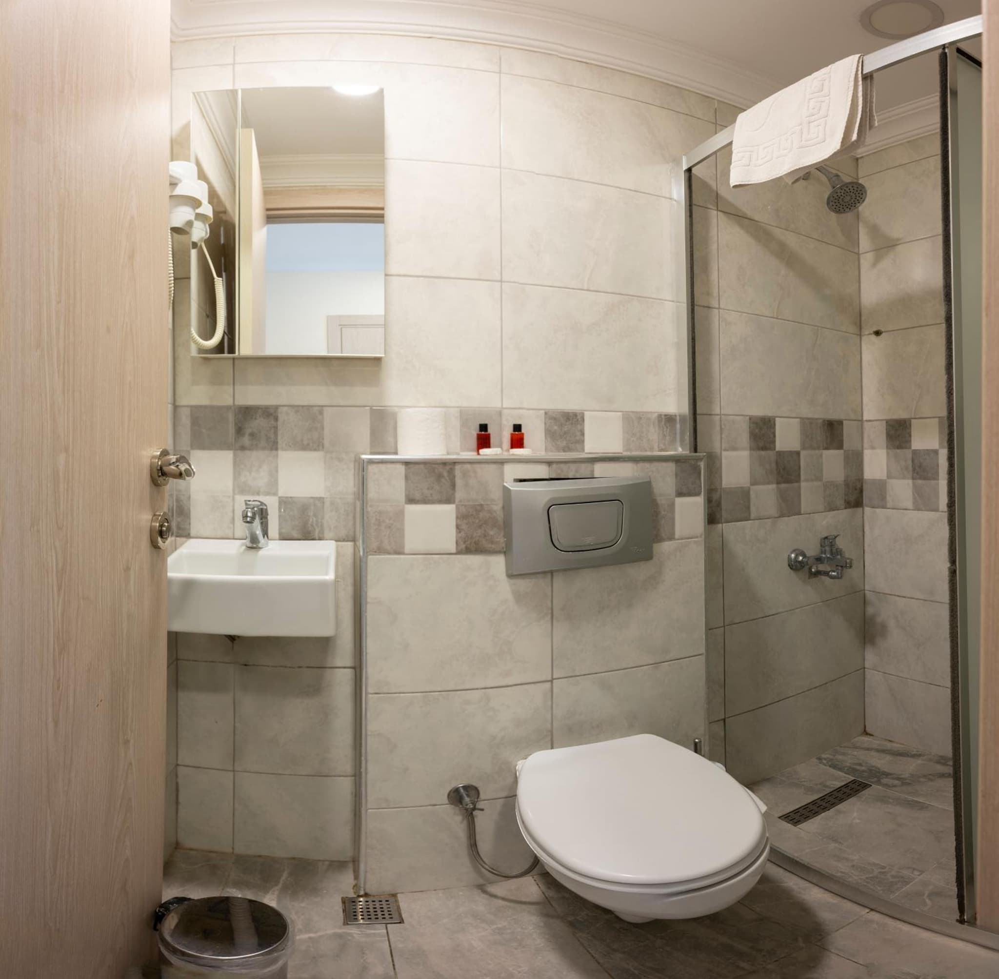 Hotel Grand İstanbul - Image 2