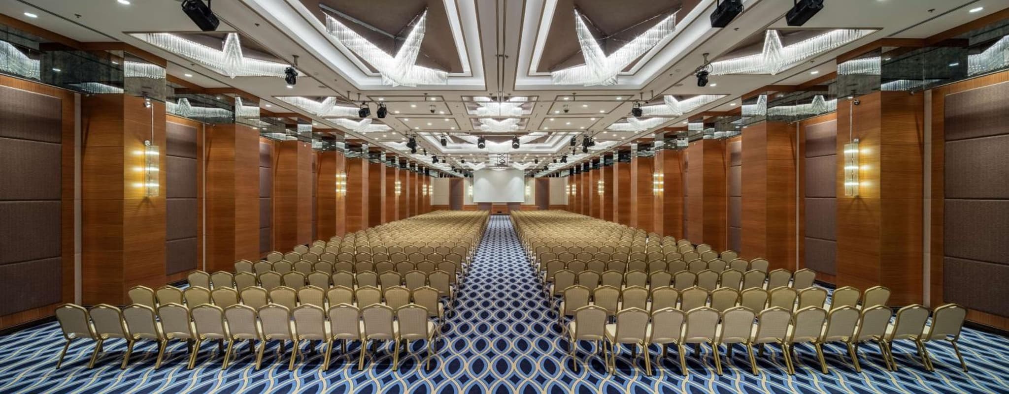 Doubletree By Hilton İstanbul Topkapı - Image 3