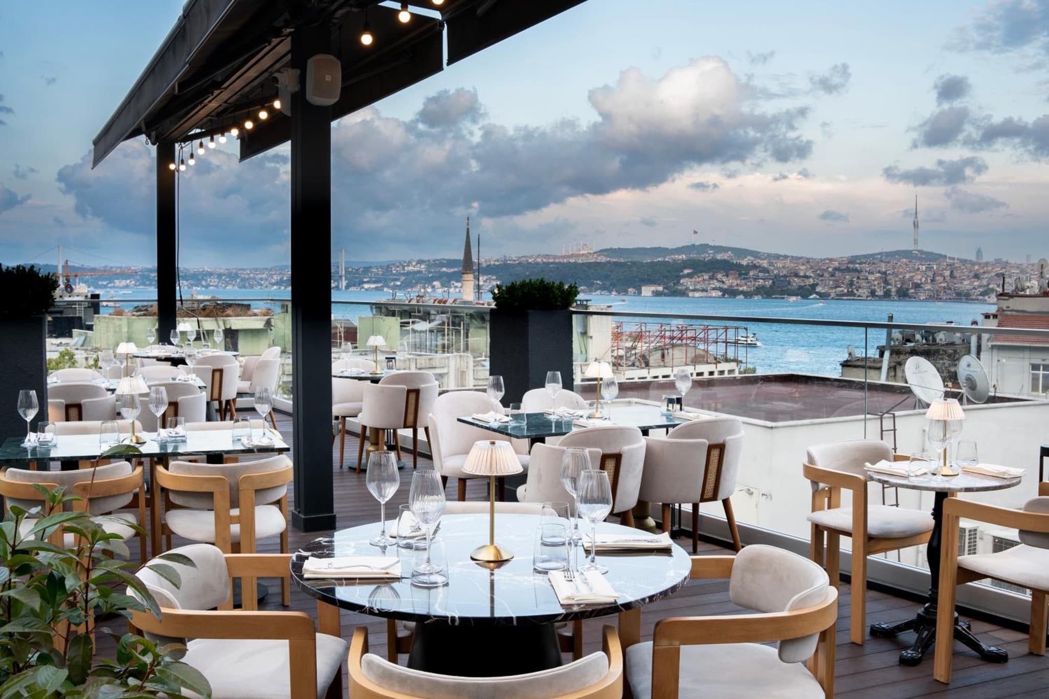 Loop Otel Bosphorus İstanbul - Image 2