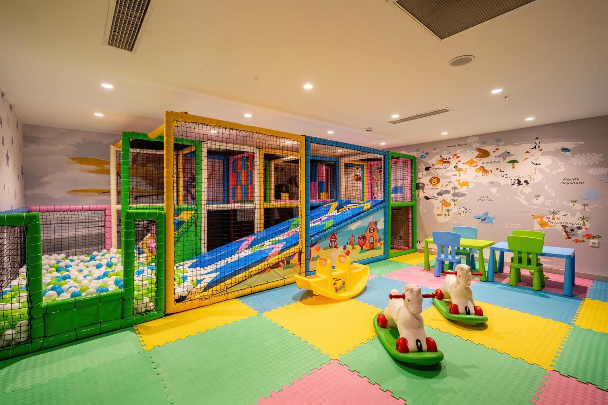 Awen Lara Hotel - Image 4