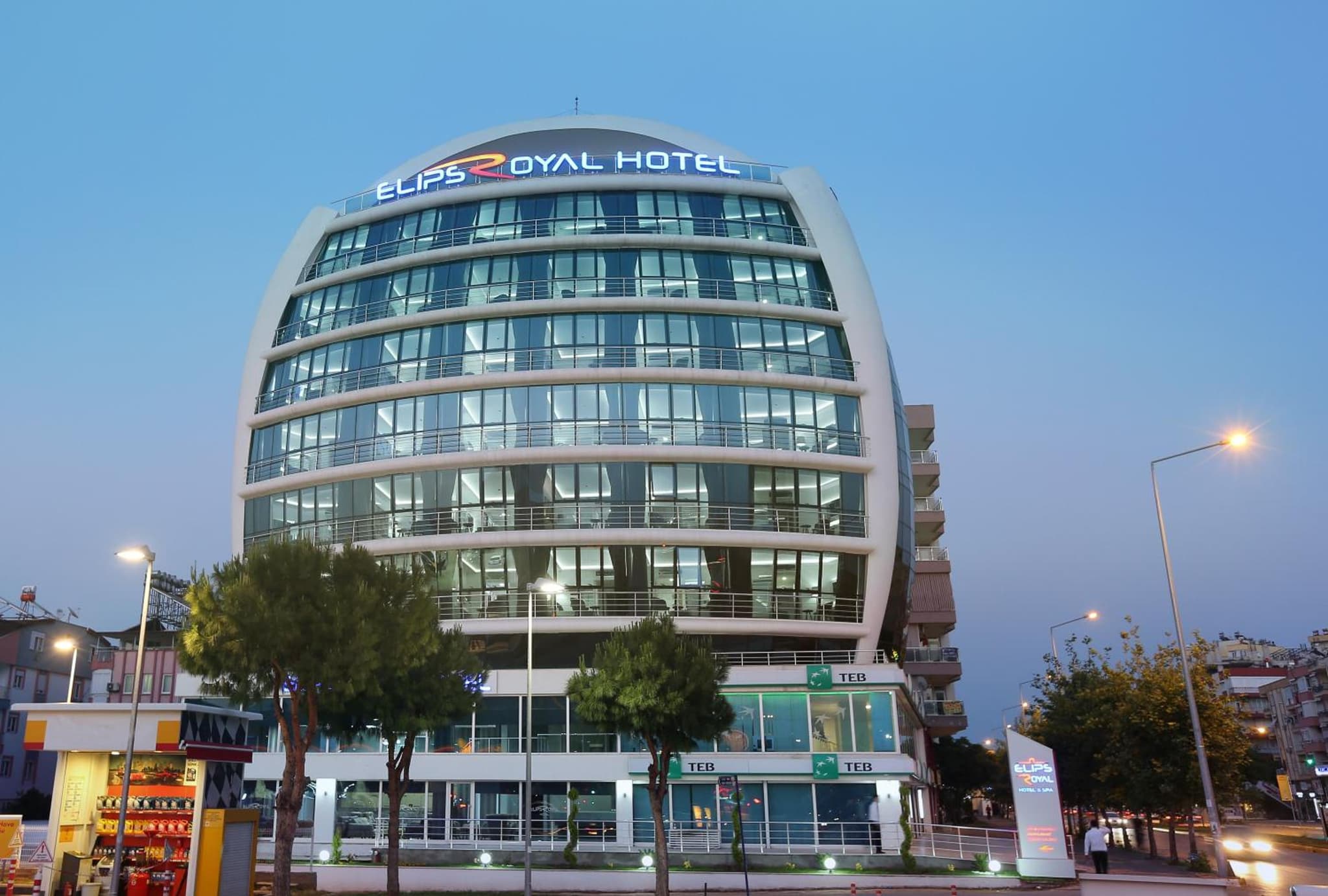 Elips Royal Hotel & SPA - Image 1