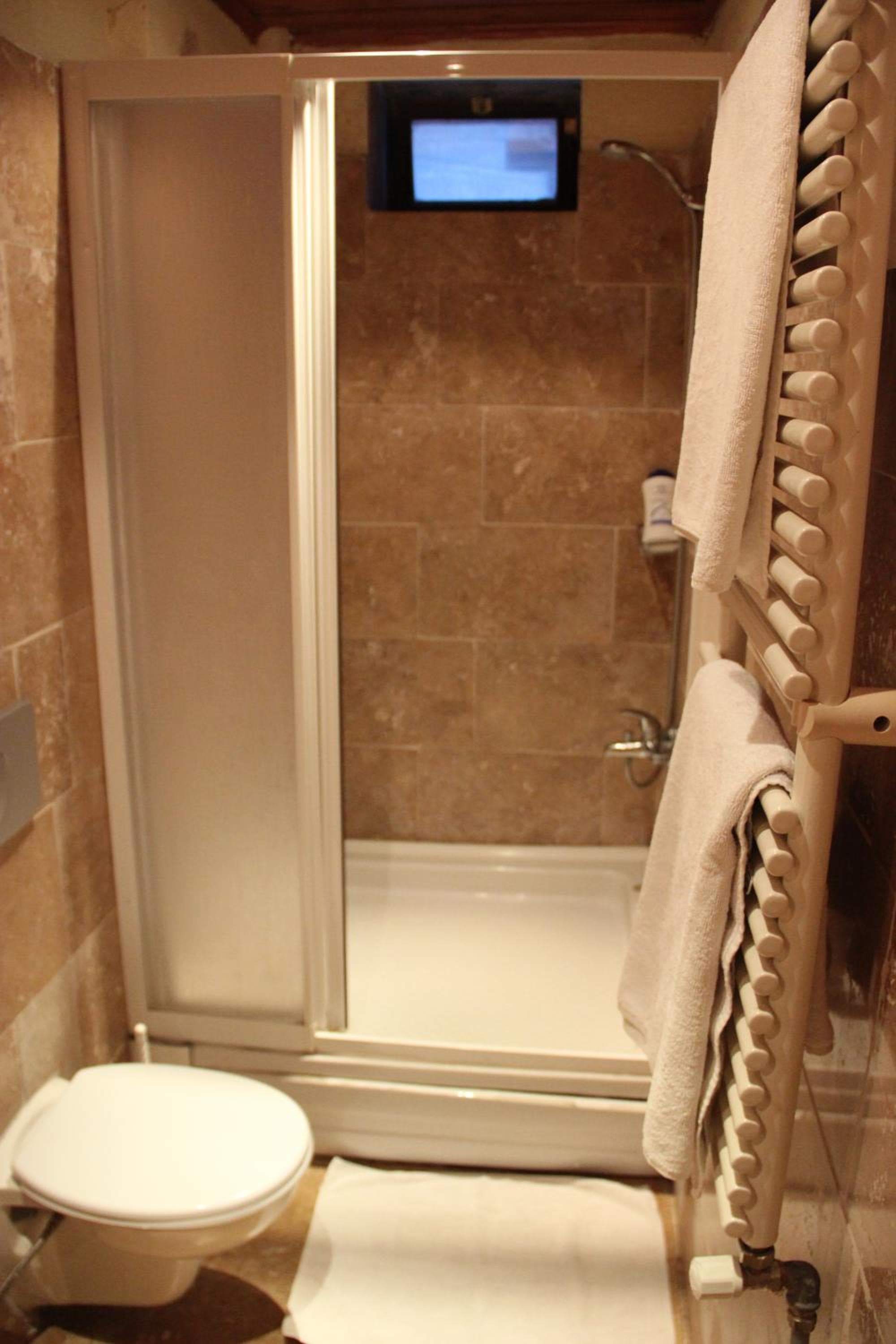 Kismet Cave House - Image 3