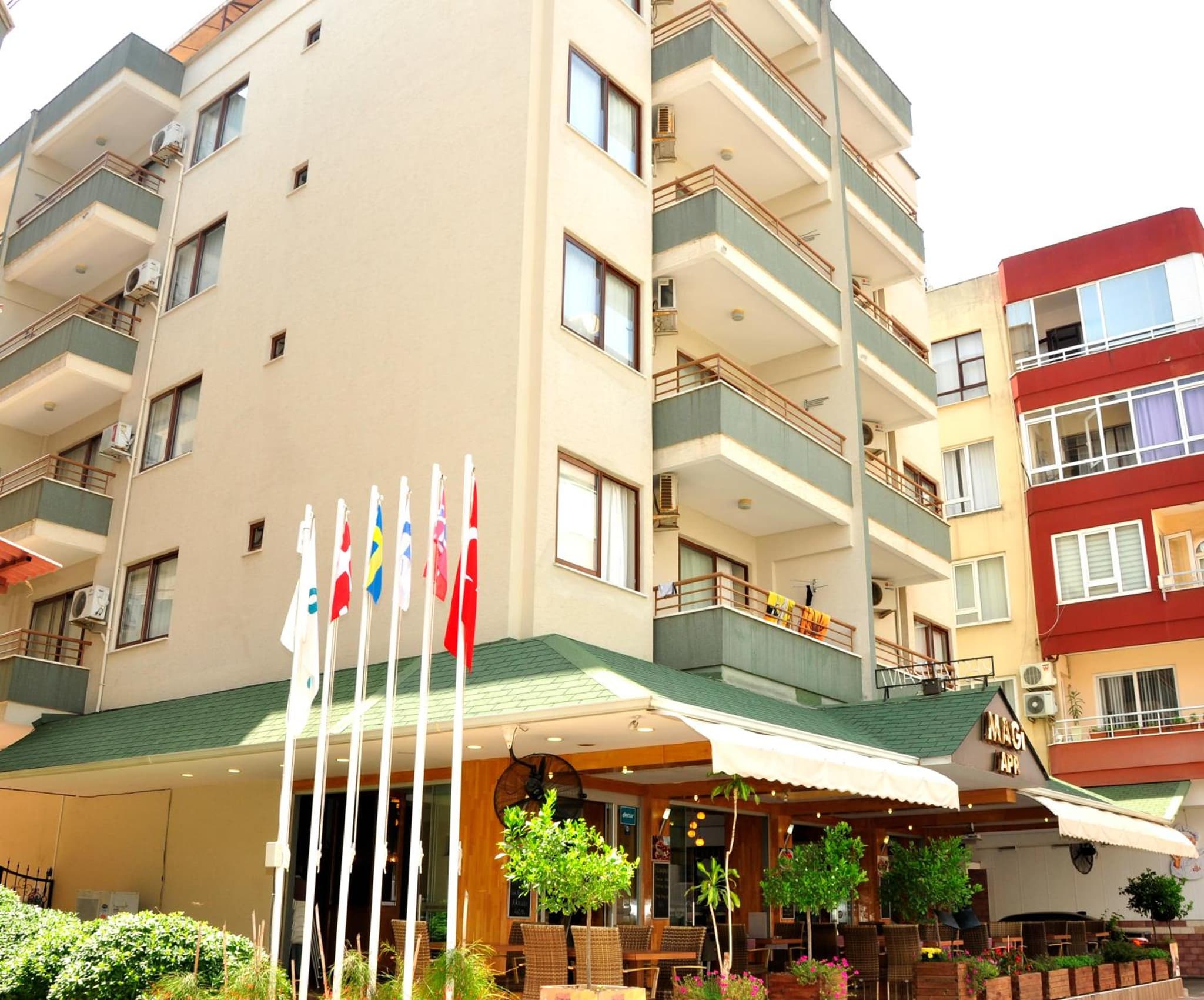 Magi Apart Hotel - Image 1