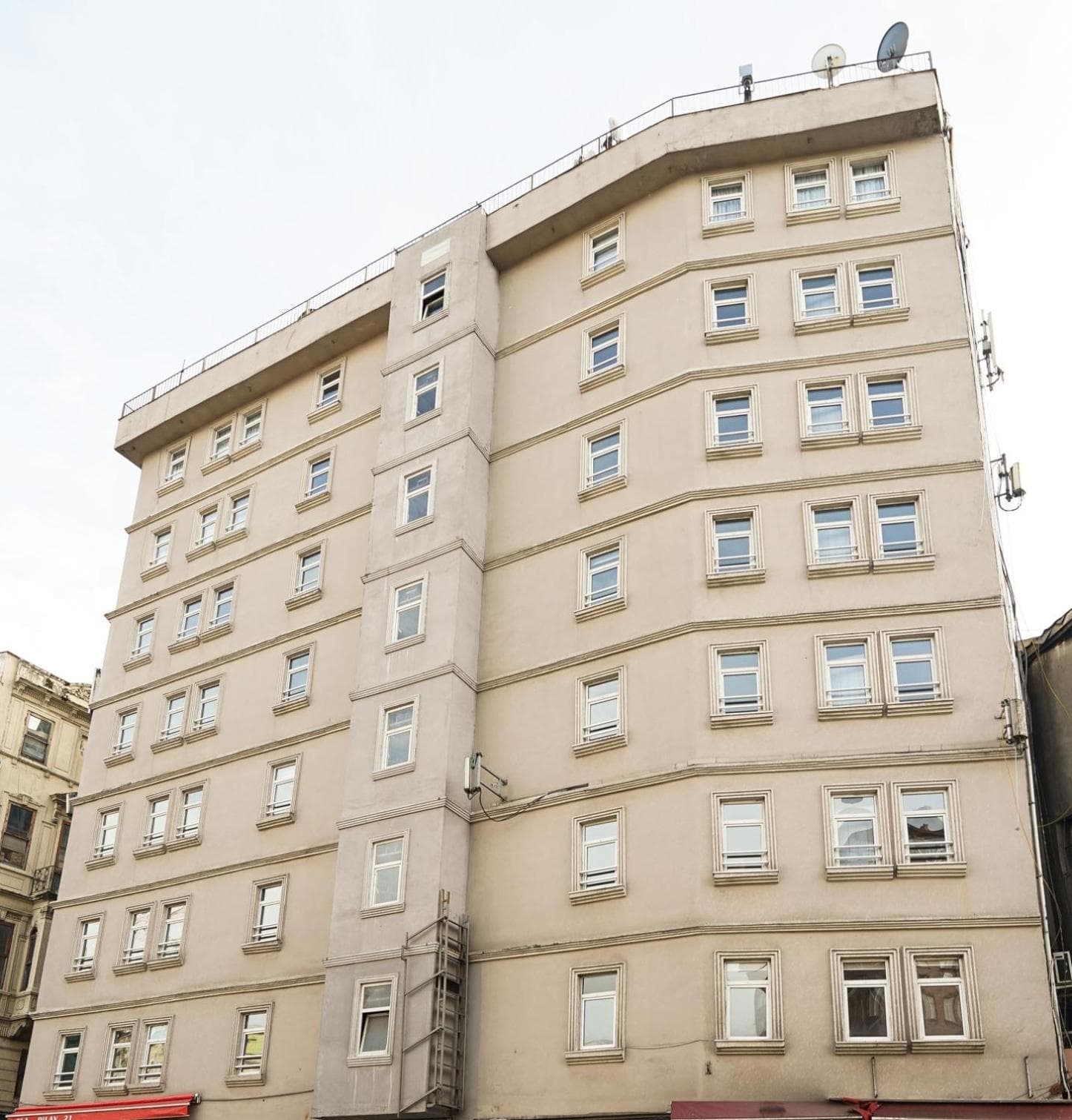 Element Residans - Image 1