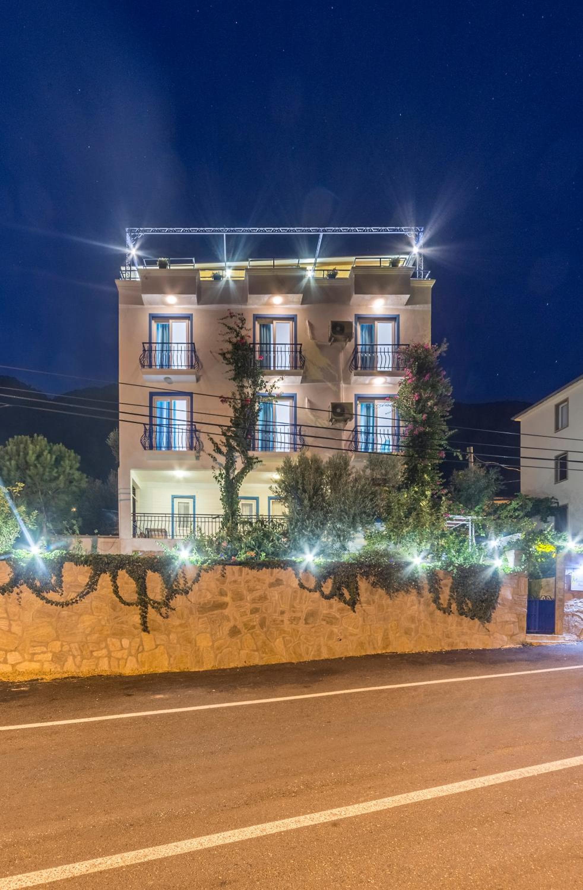 Miramar Pansiyon - Image 1