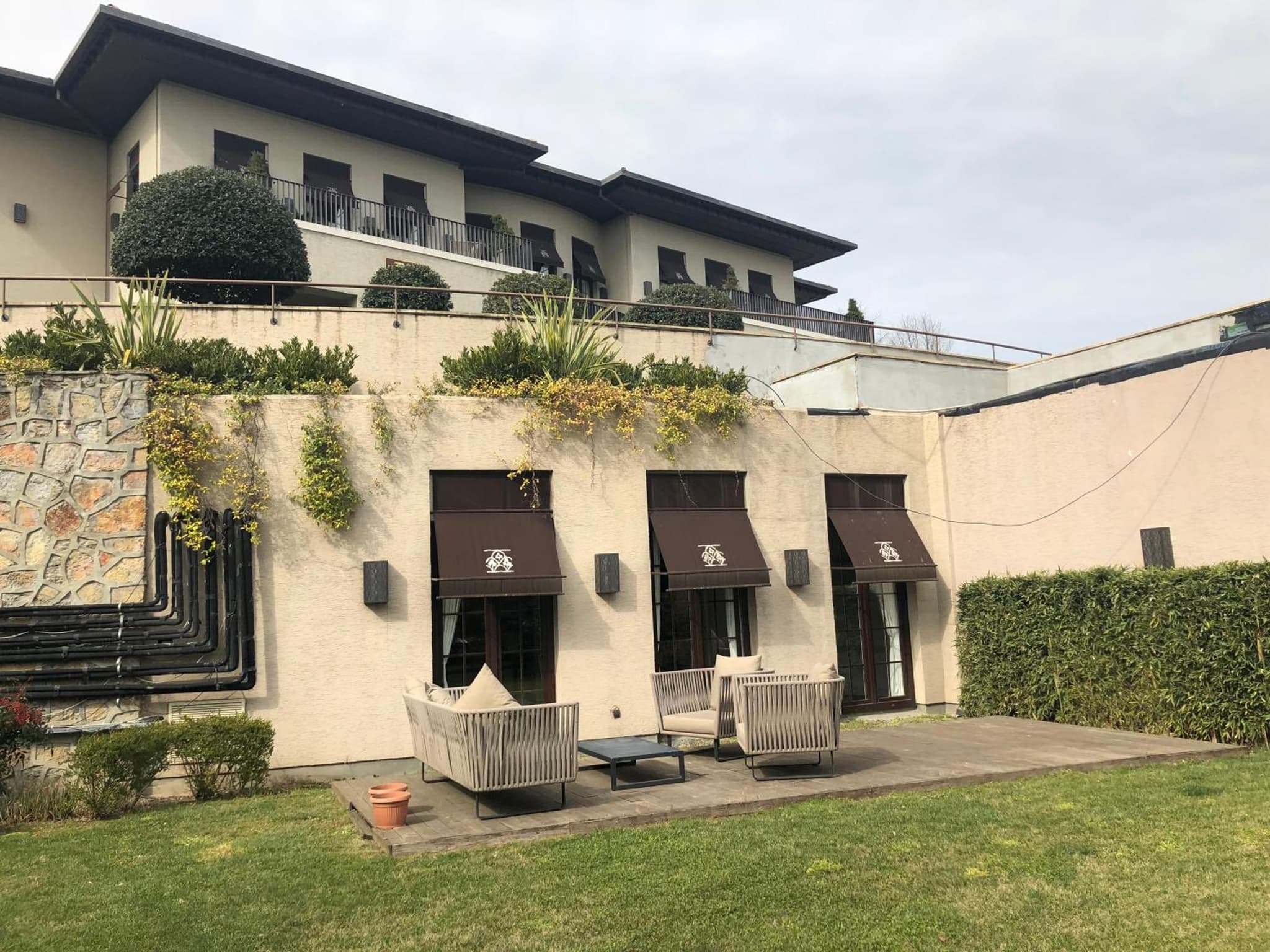 Kemer Country Otel İstanbul - Image 1