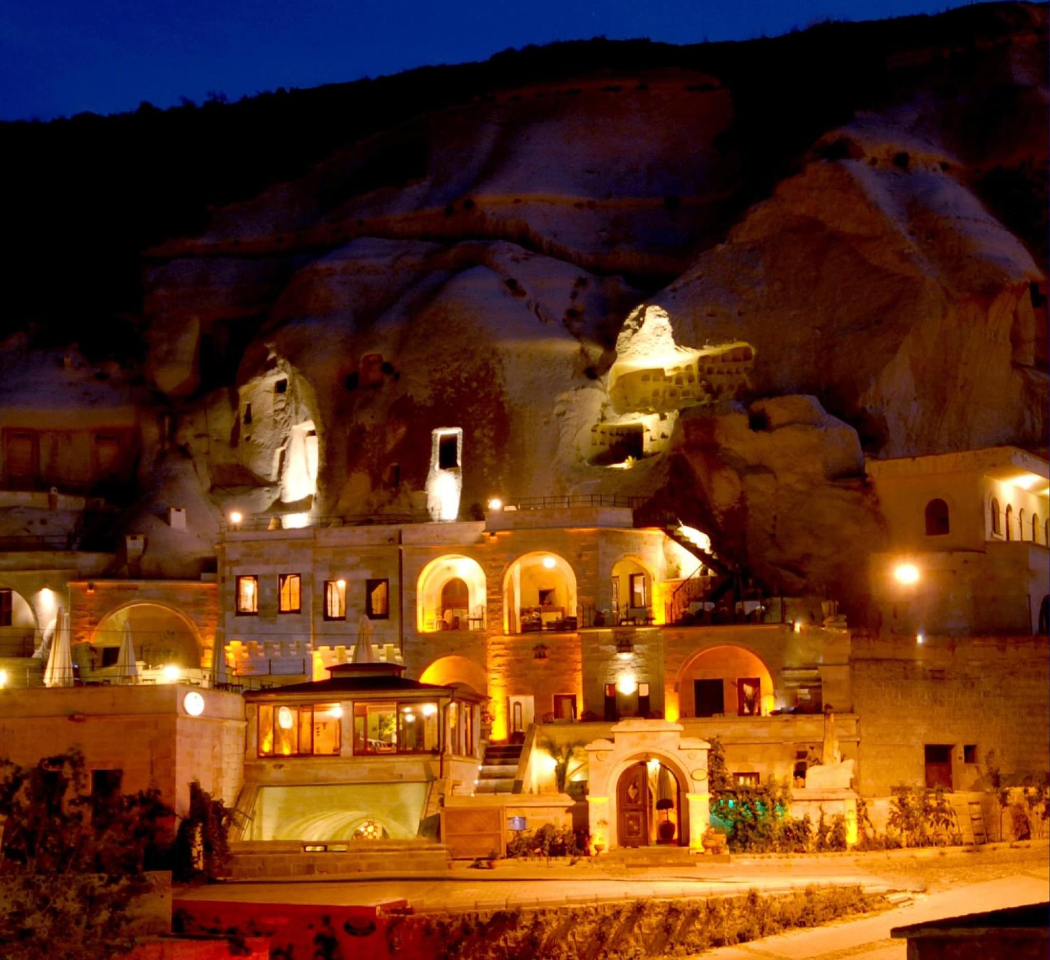 Miras Hotel - Image 1