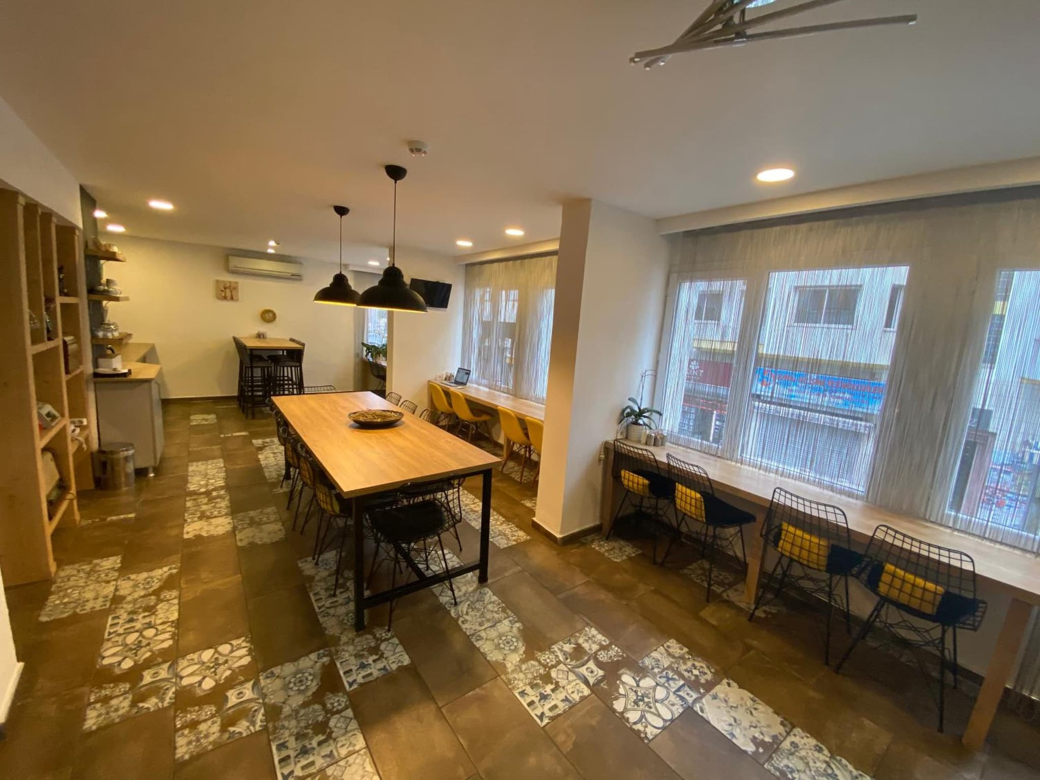 Piano Hotel - Image 2