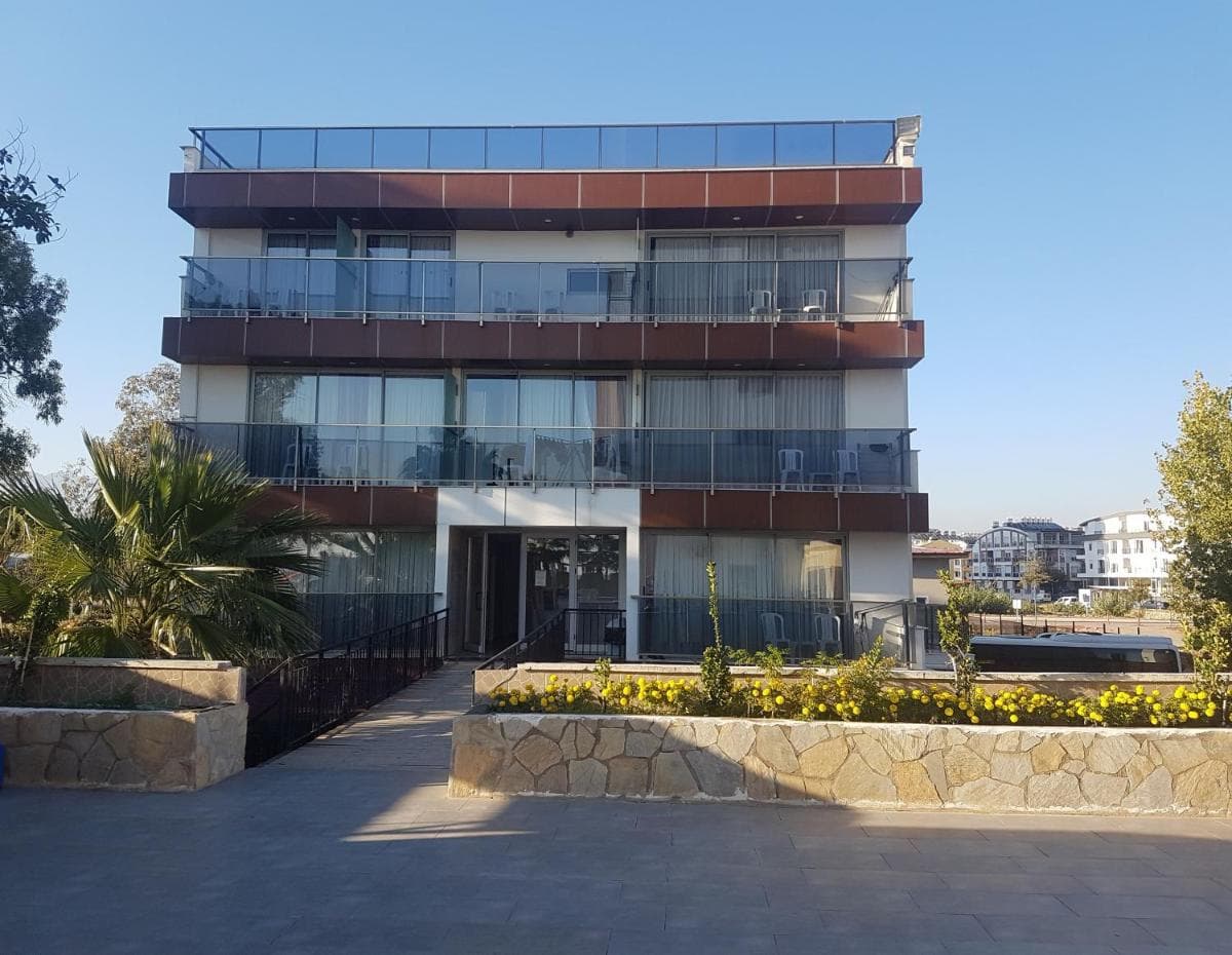 Acropol Beach Hotel - Image 1