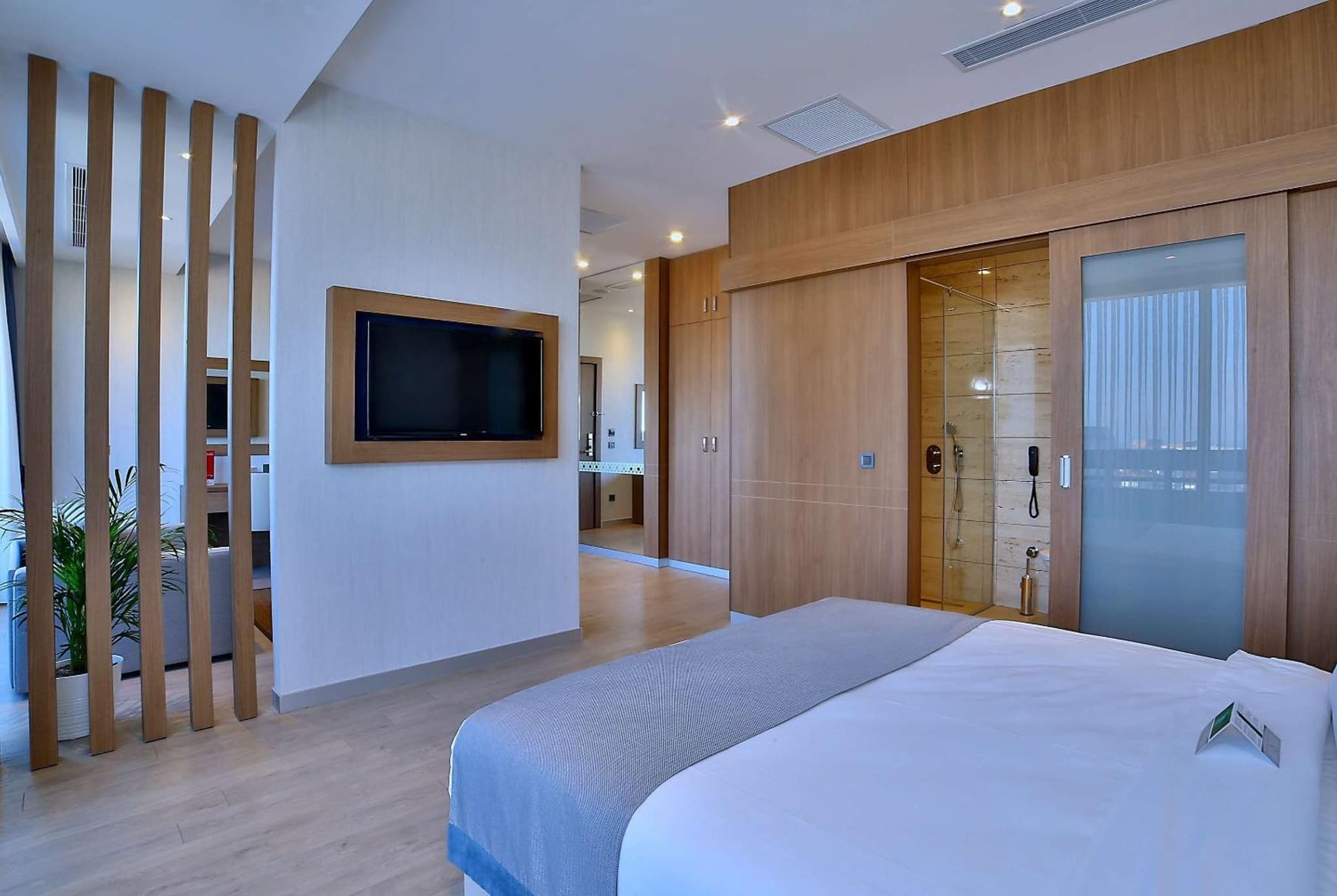 Ramada by Wyndham İstanbul Eski Şehir - Image 2