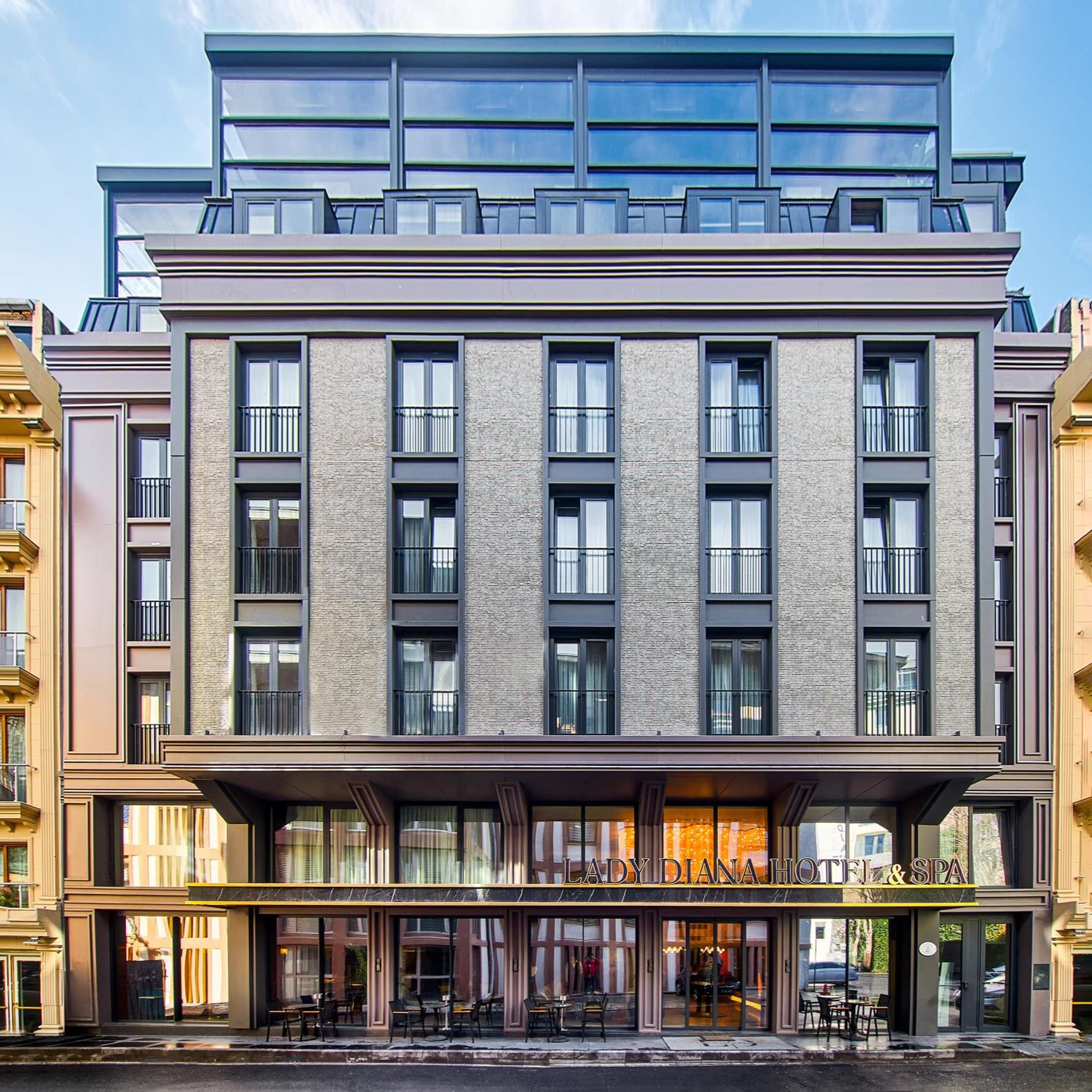 Lady Diana Hotel - Image 1
