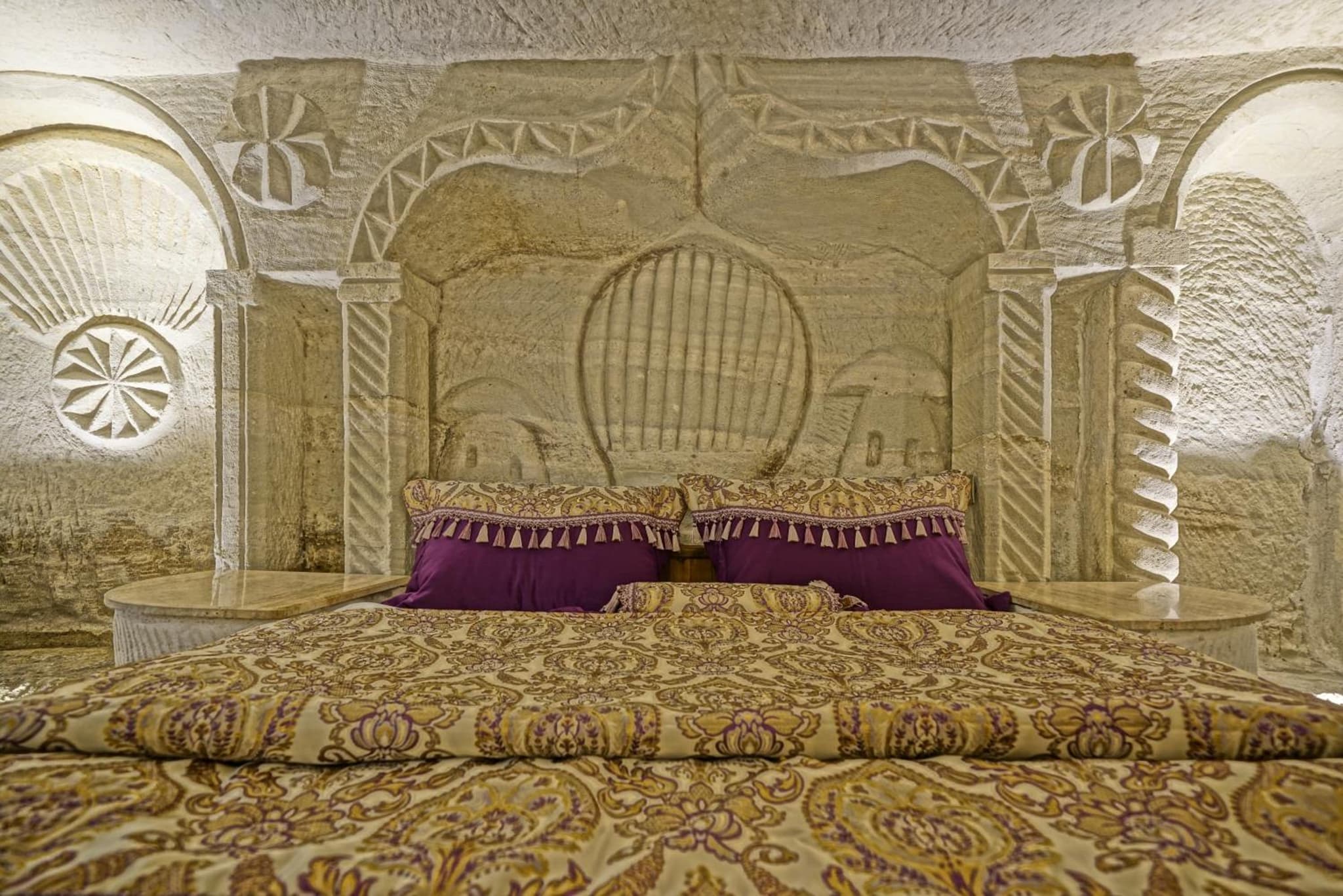 Kayatas Cave Suites - Image 4