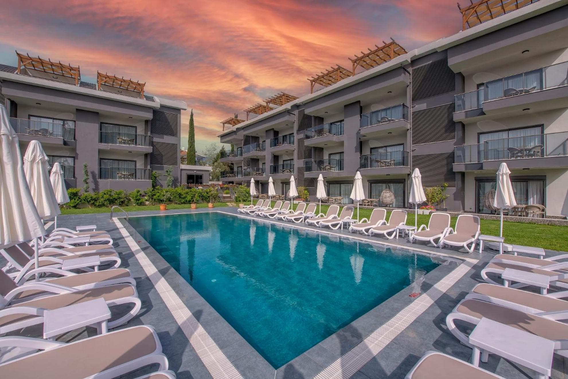 A Suite Side - Image 2