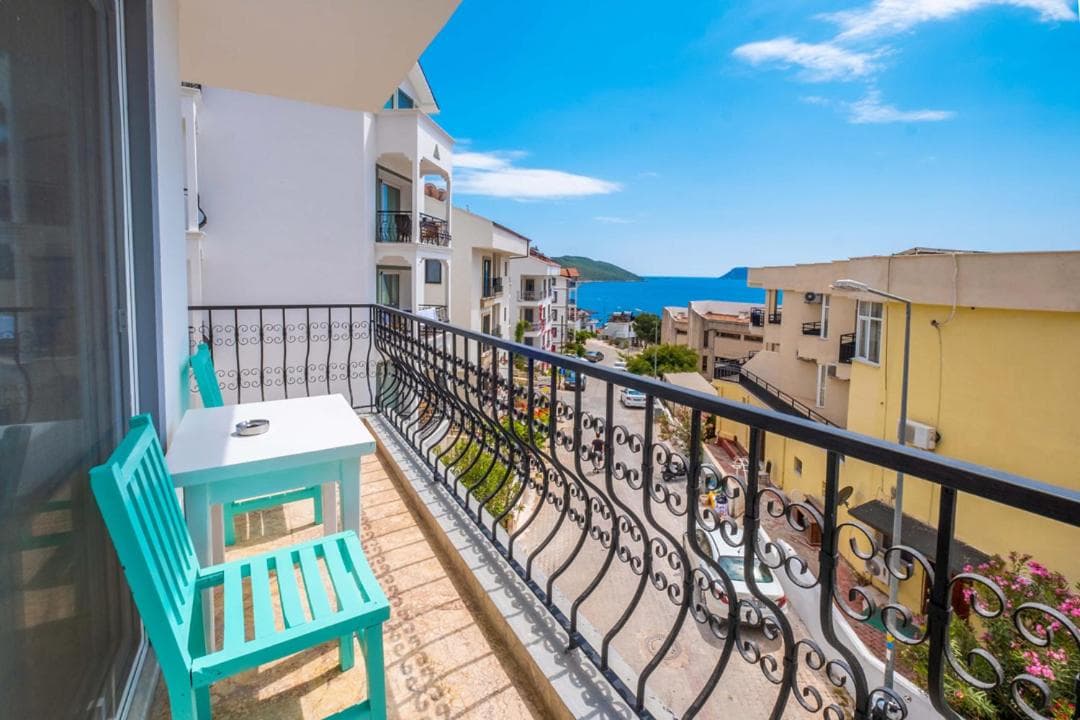 Nergis Apart - Image 1