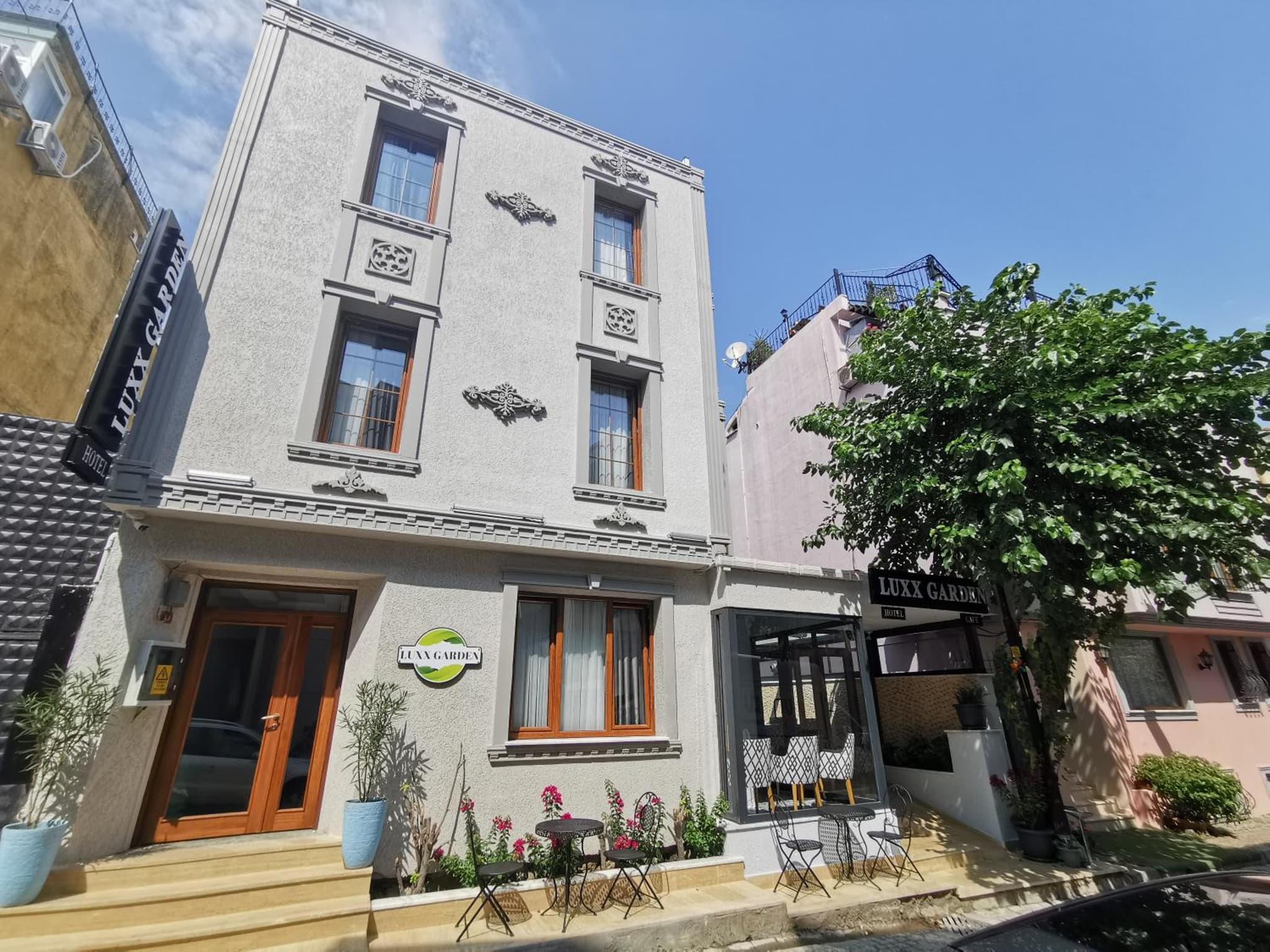 Luxx Garden Otel - Image 1