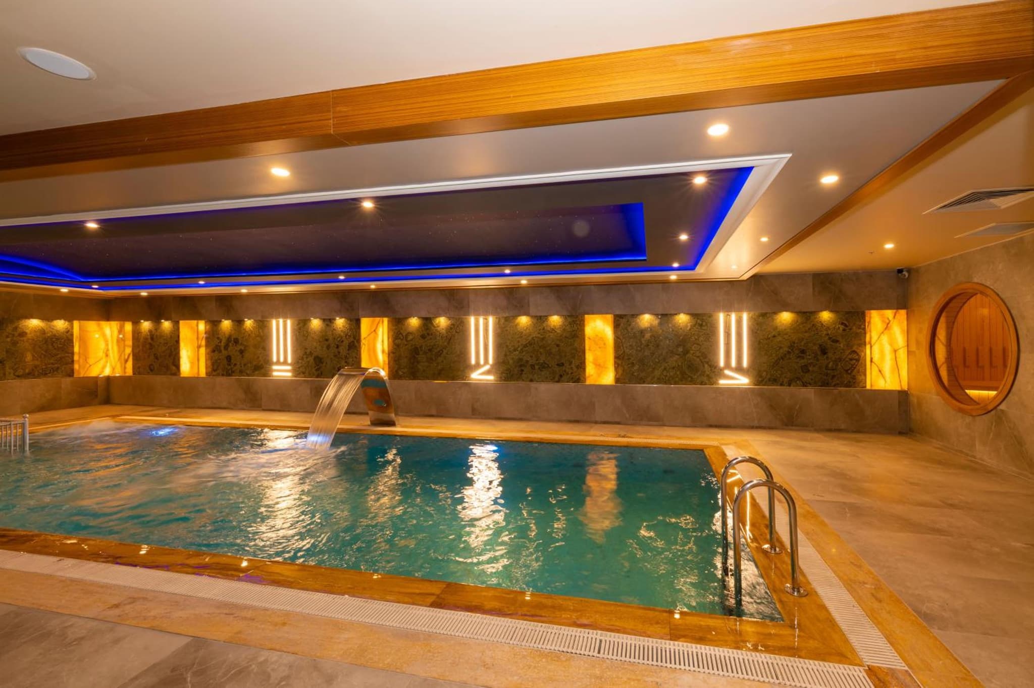 Ramada By Wyndham Istanbul Pera Taksim - Image 1