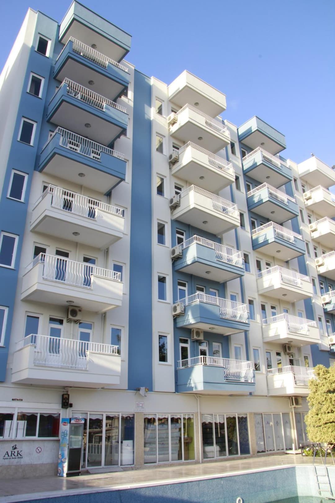 Ark Apart and Suite Hotel