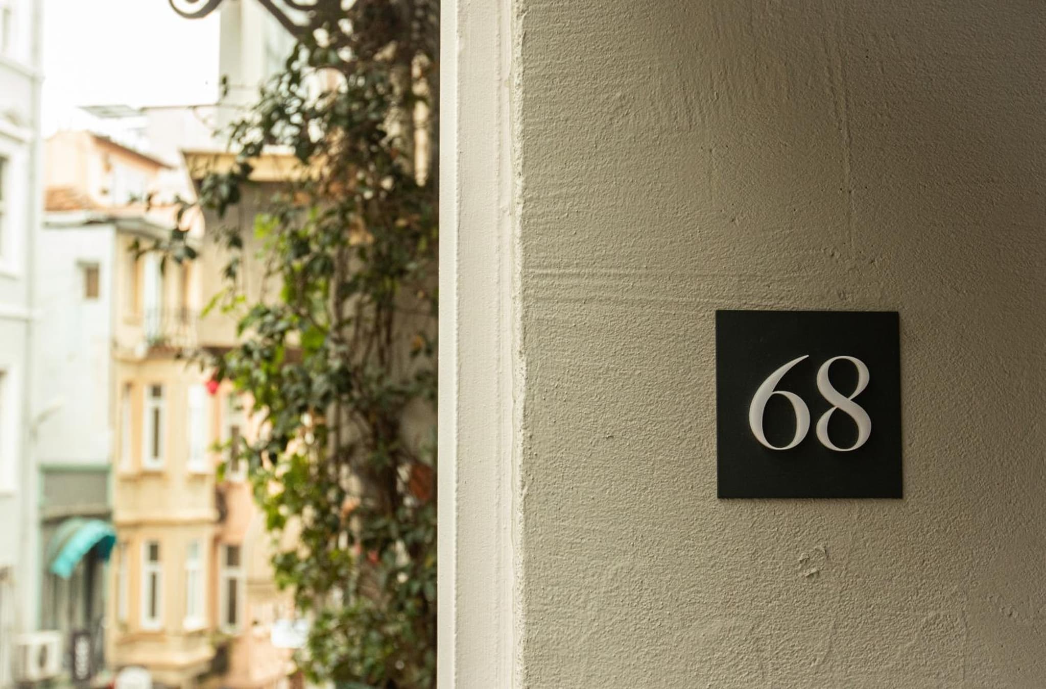 Louis Rooms - Image 4