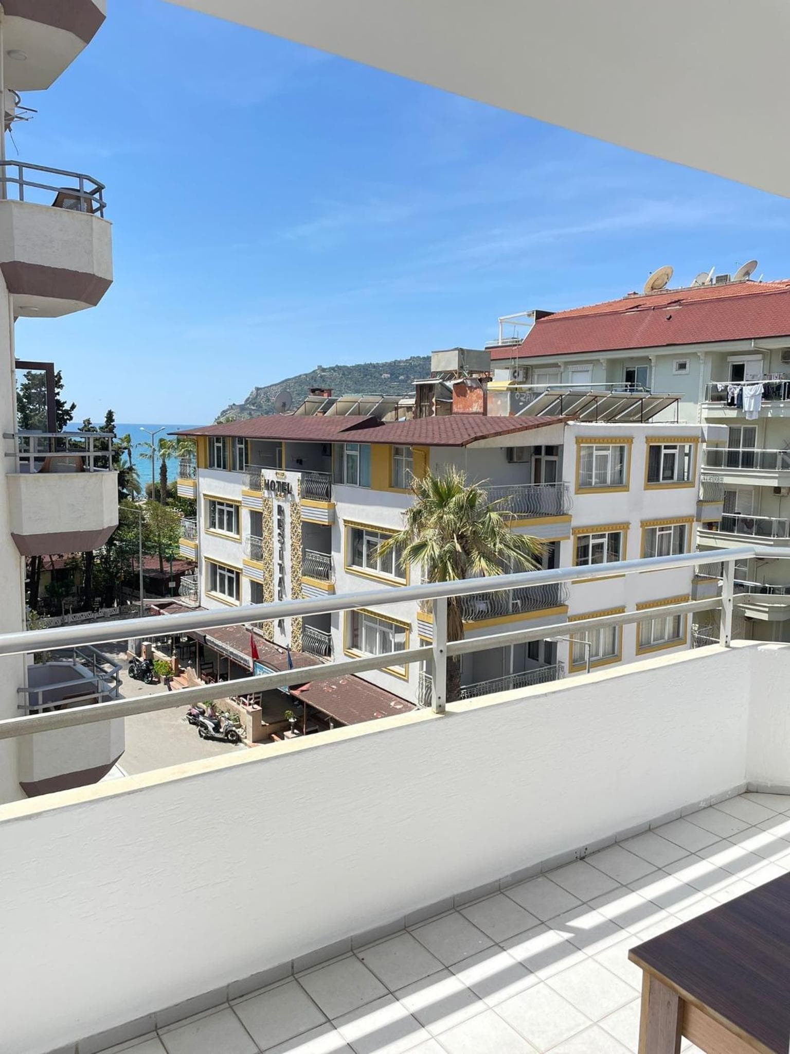 Rosella Hotel - Image 2