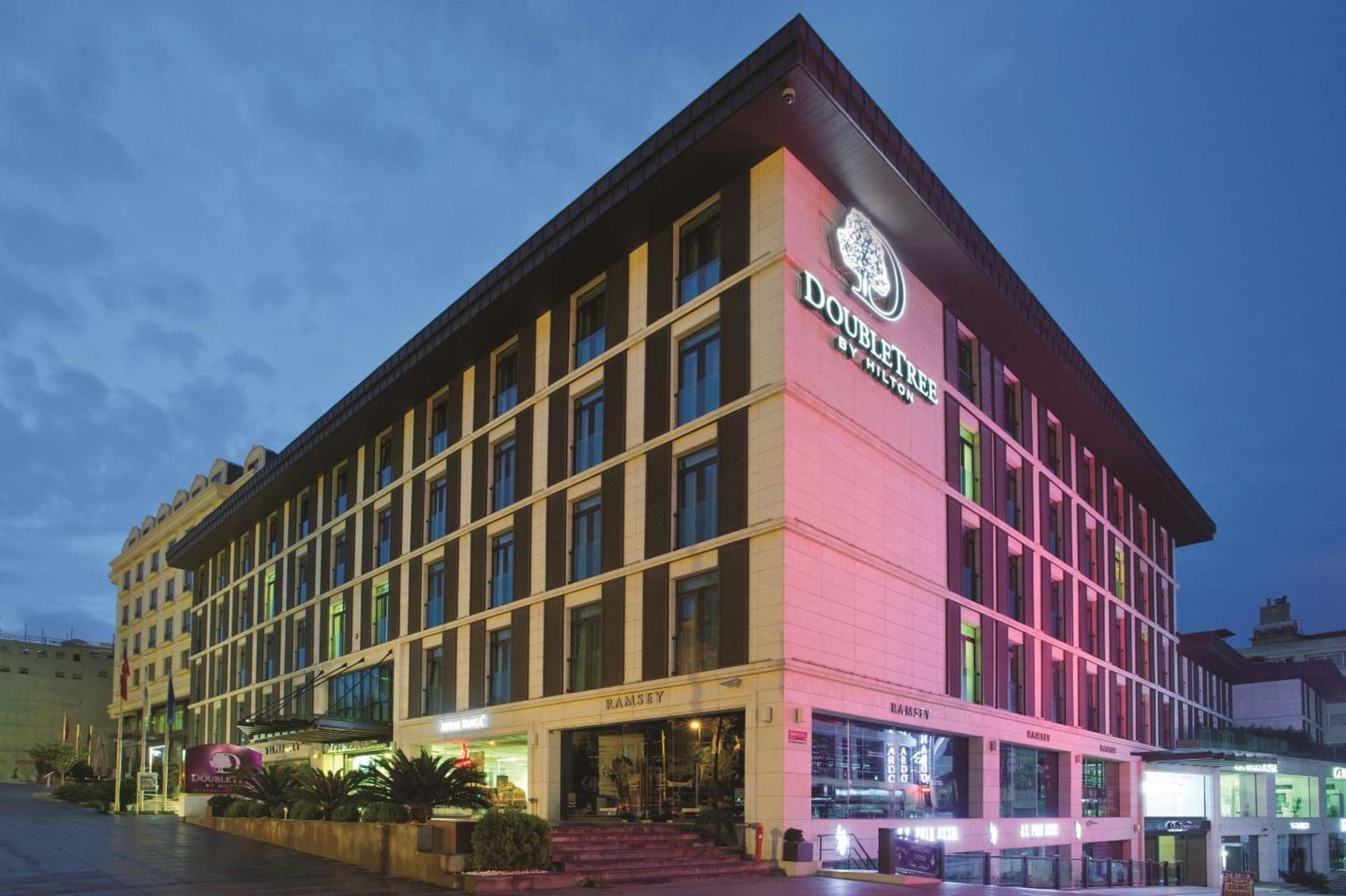 DoubleTree By Hilton Istanbul - Old Town - Image 1