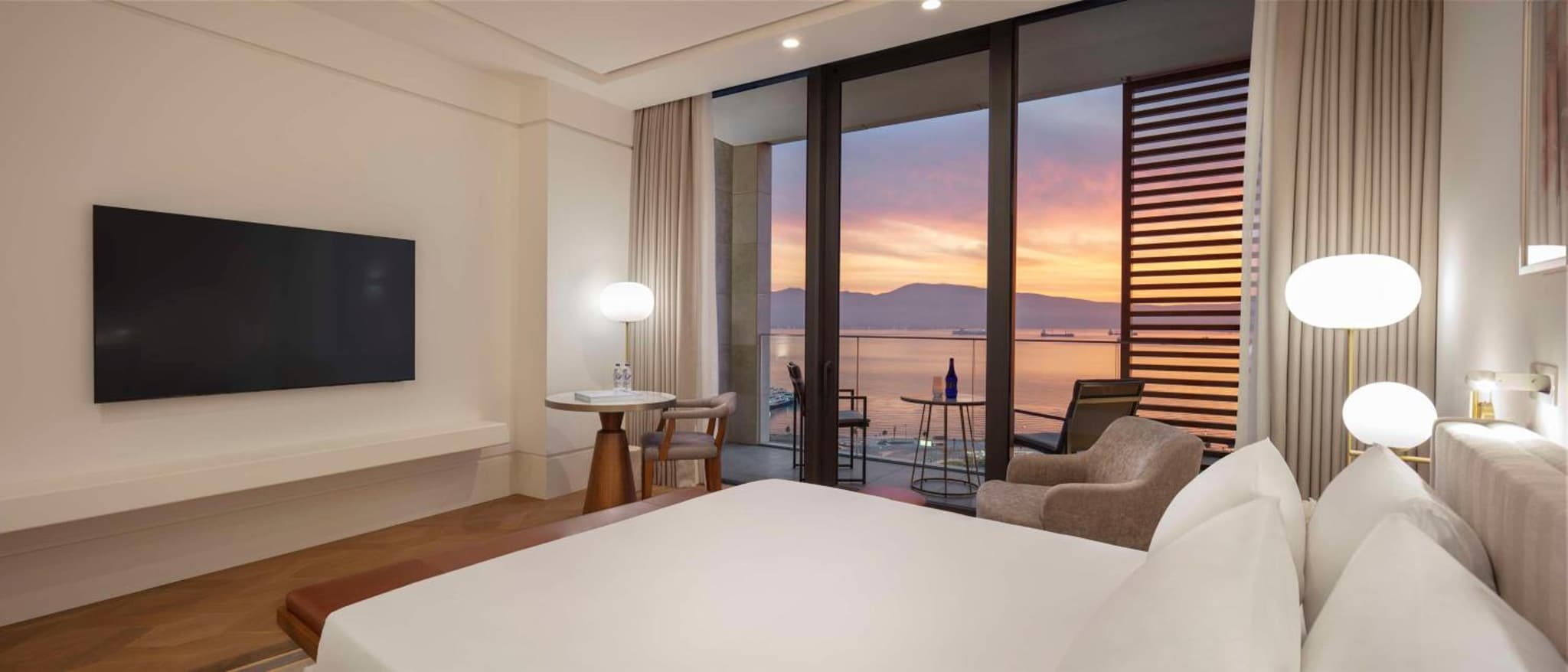 Hyatt Regency Izmir IstinyePark - Image 1