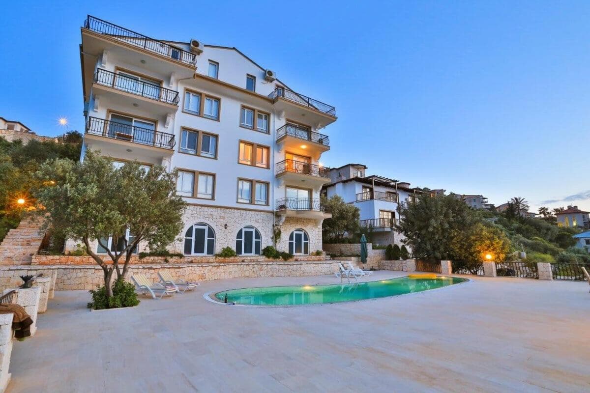 Sofia Apart muhteşem deniz manzarası - Image 1