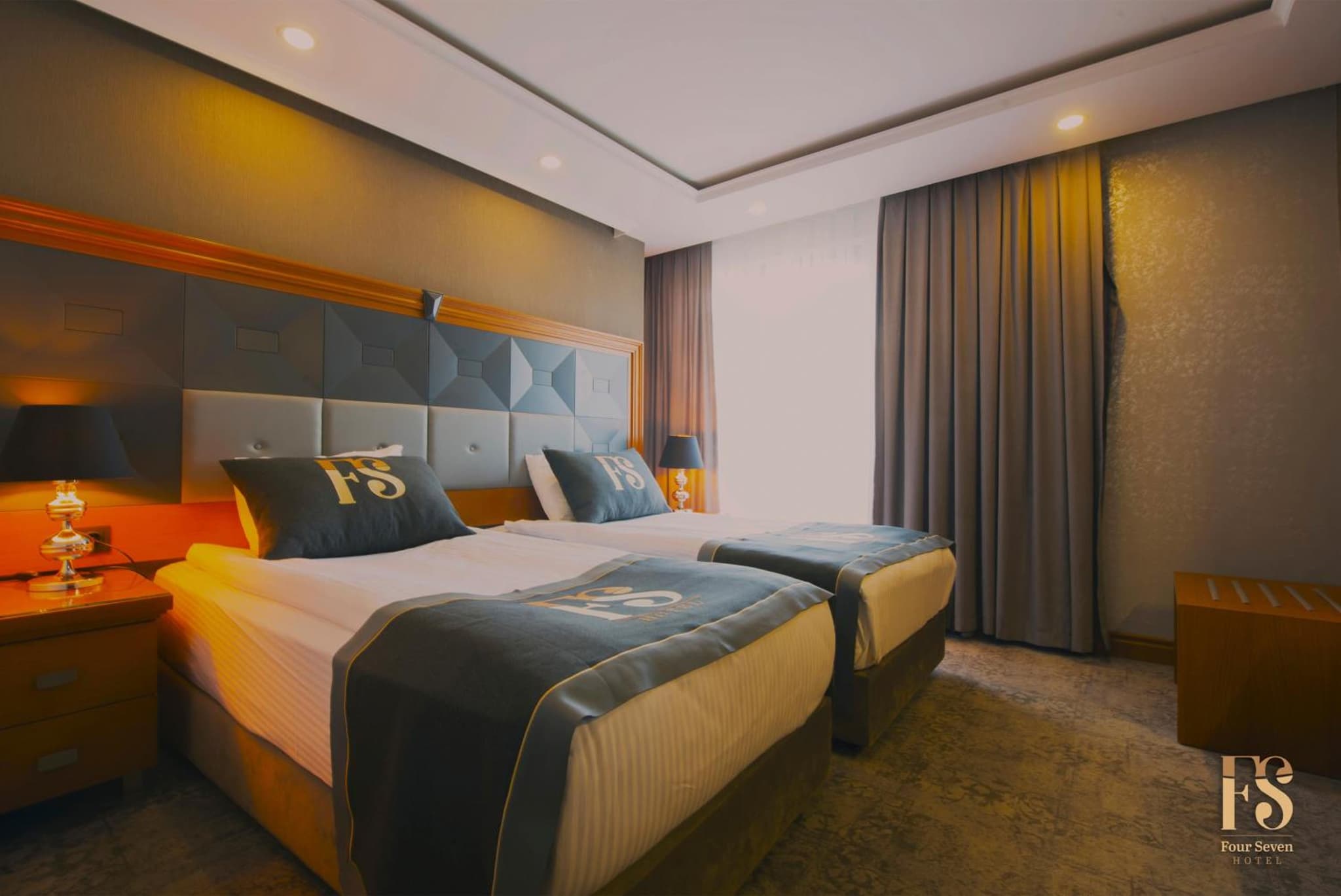 FOUR SEVEN OTEL - Image 1