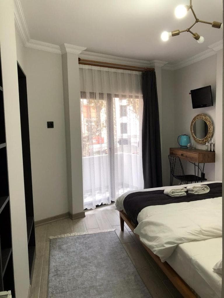 Valeria House - Image 1