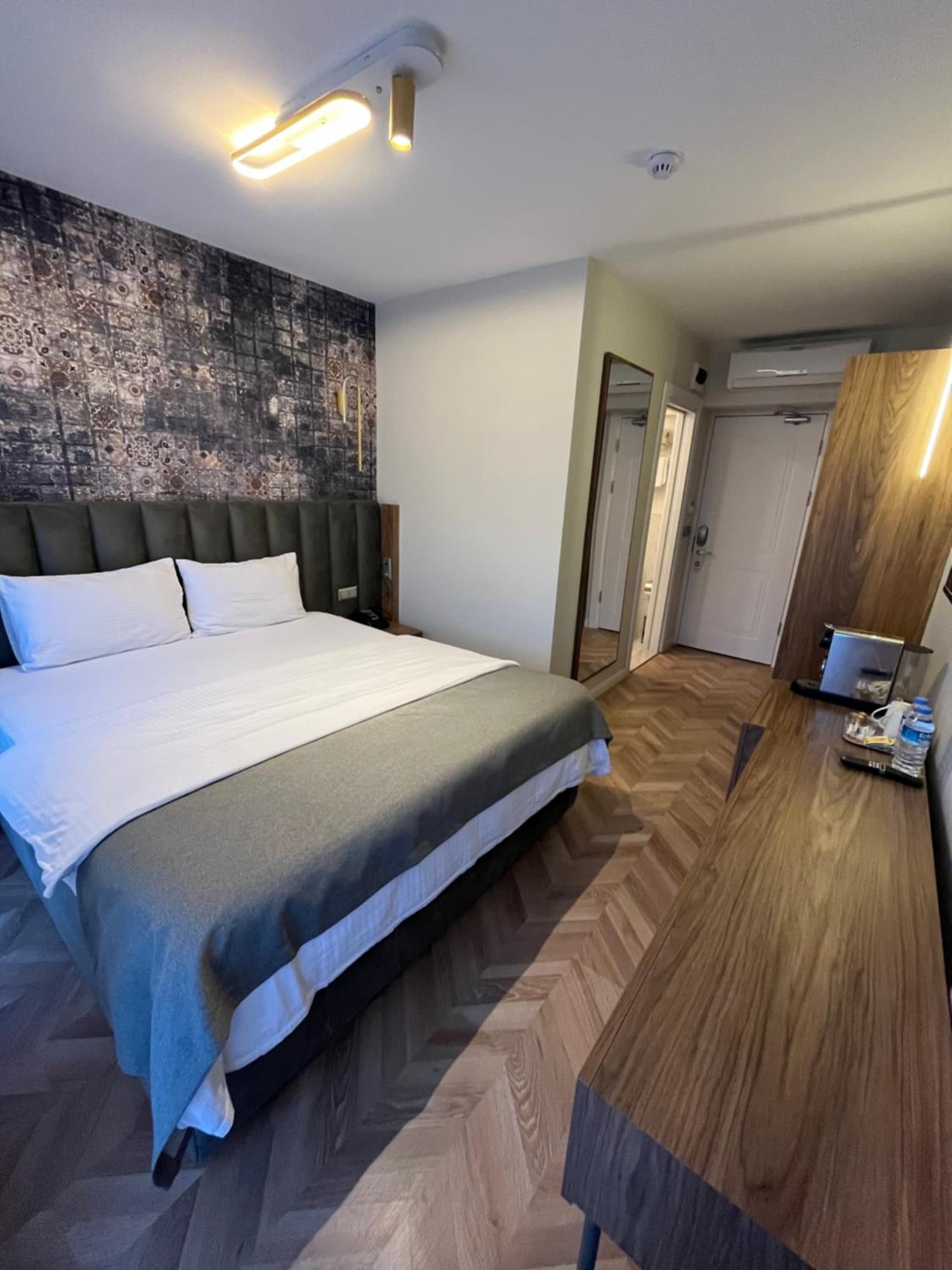 Iris Han Hotel - Image 4