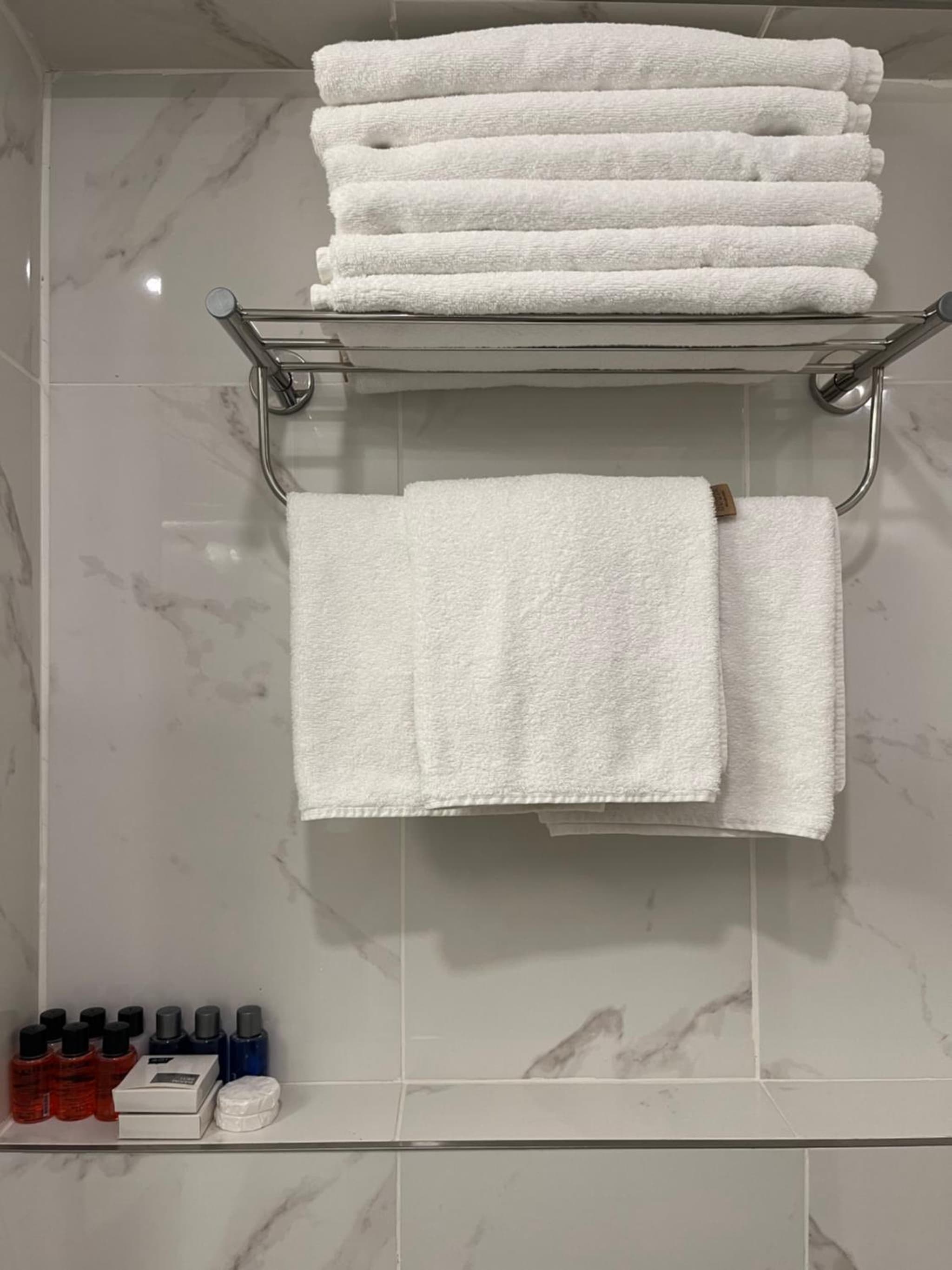 Iris Han Hotel - Image 2