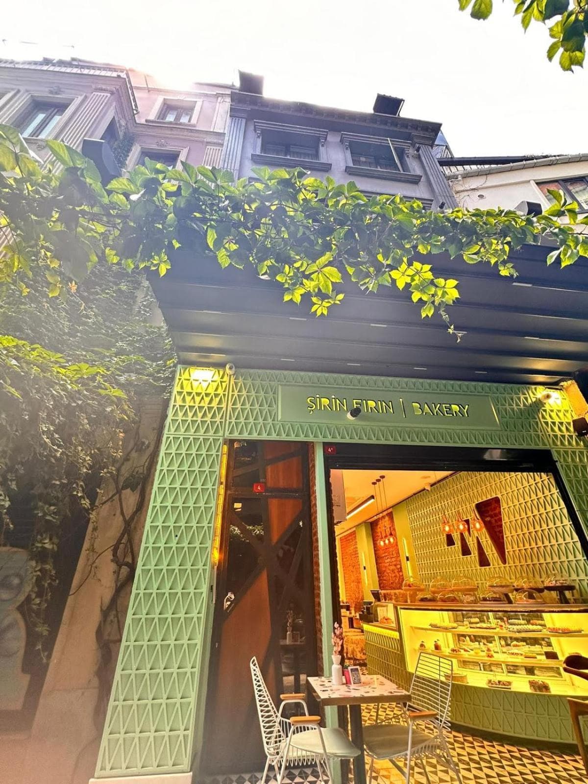 Port Galata Süitleri - Image 1