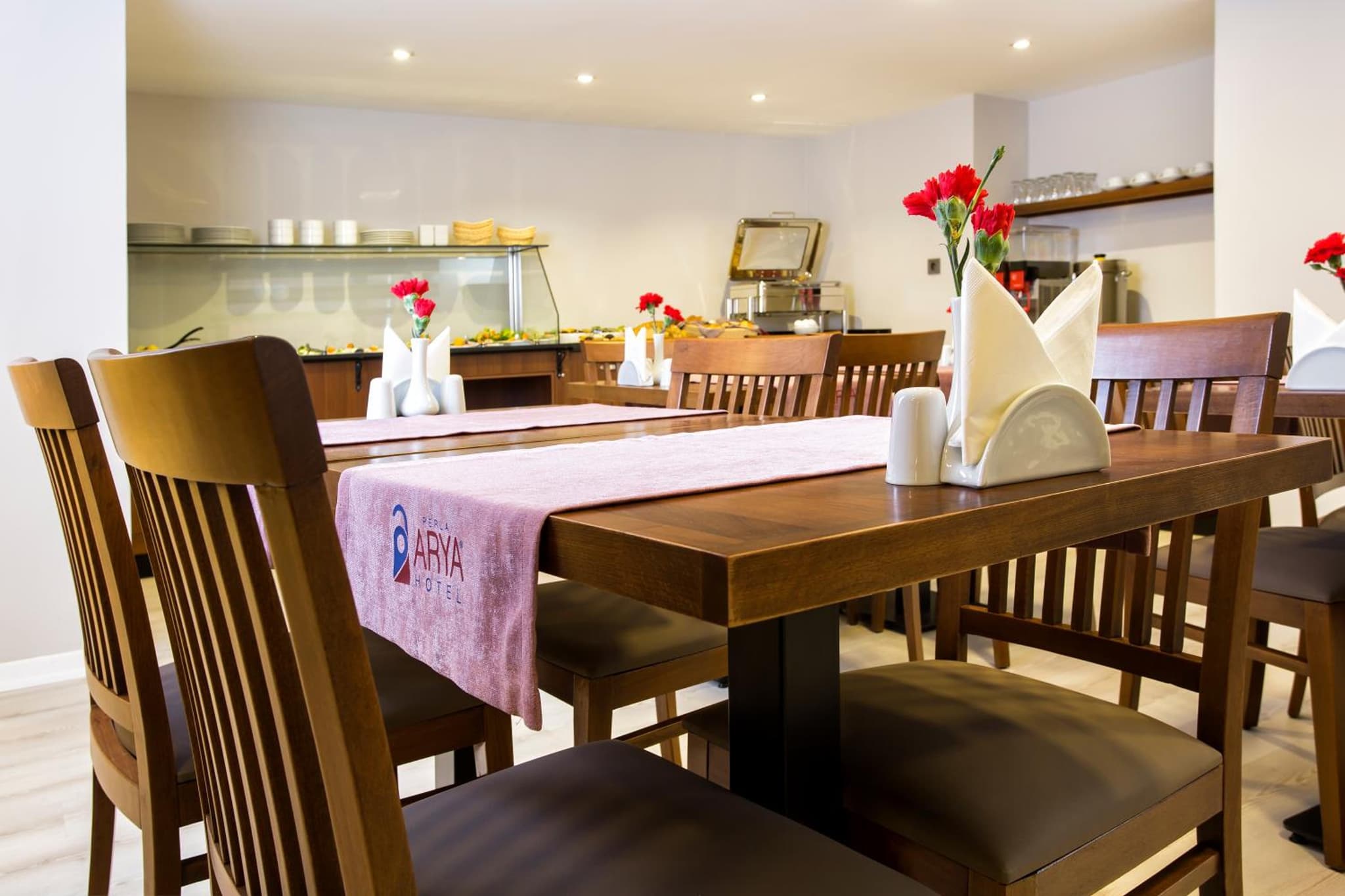 Perla Arya Hotel - Image 2