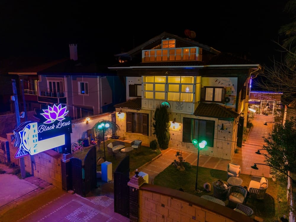 Black Lotus İzmir fotoğrafı